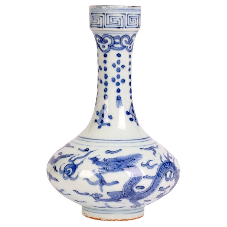 Chinese Jiajing Mark Blue & White Dragon Painted Porcelain Vase For Sale