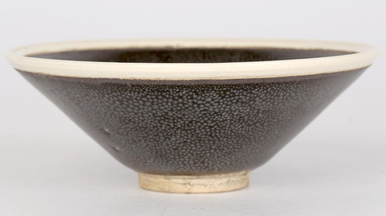 Chinese Jian Ware Style Black Shagreen Pattern Pottery Teabowl with White Rim For Sale 9