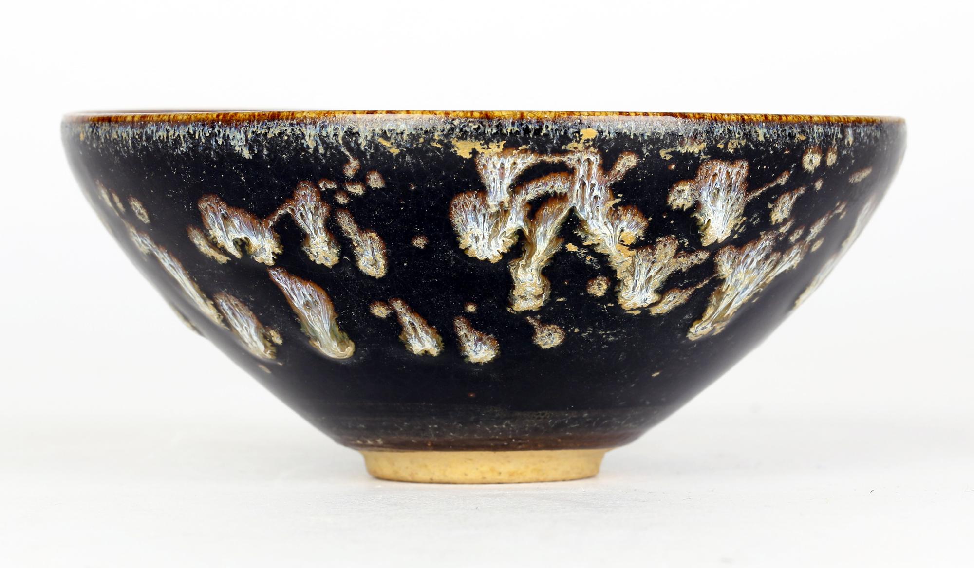 Chinese Jian Ware Style Glazed Pottery Teabowl with Ho Ho Birds 5
