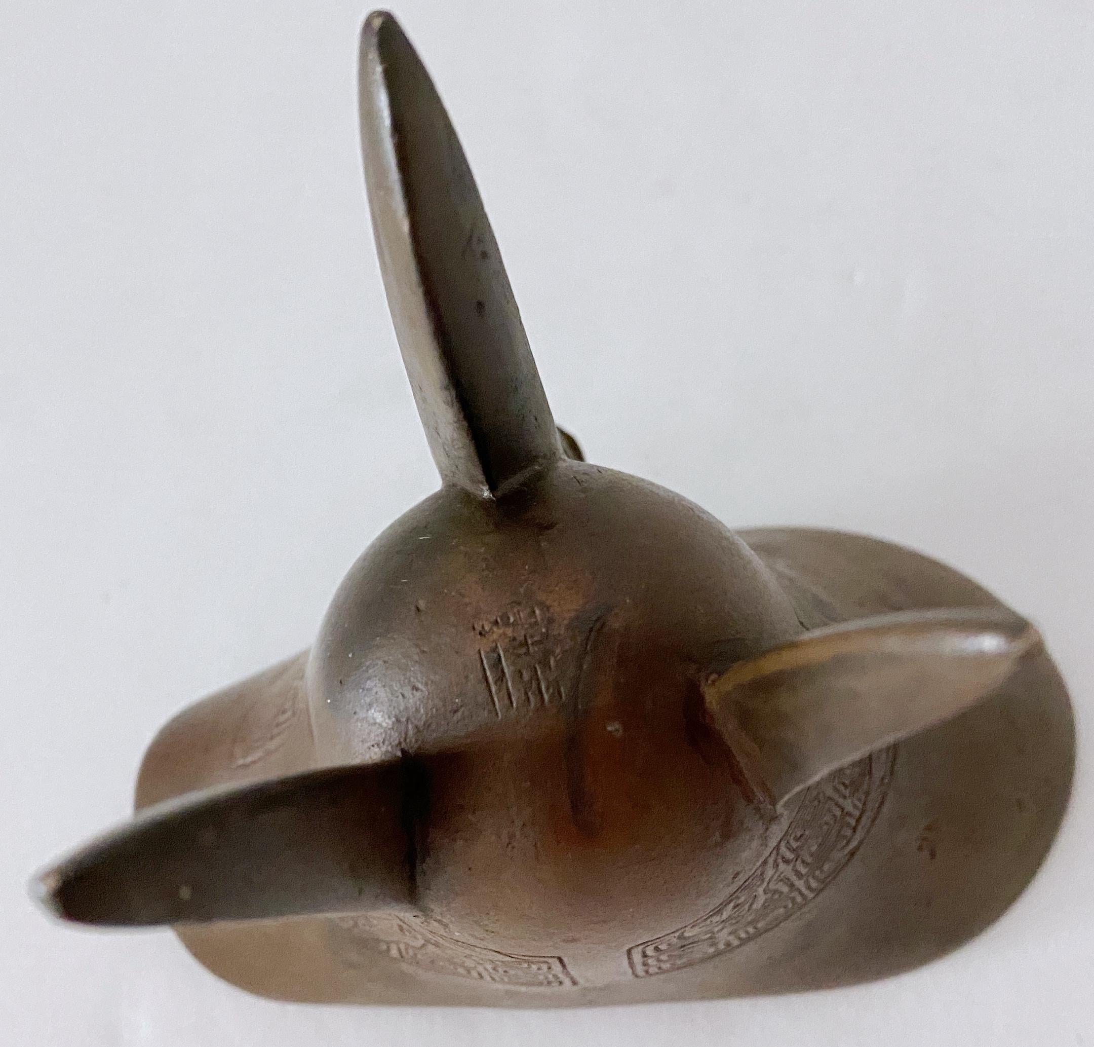 Chinese Jue, Bronze Ritual Wine Vessel, Honorific Mark, 20th Century or Older For Sale 2