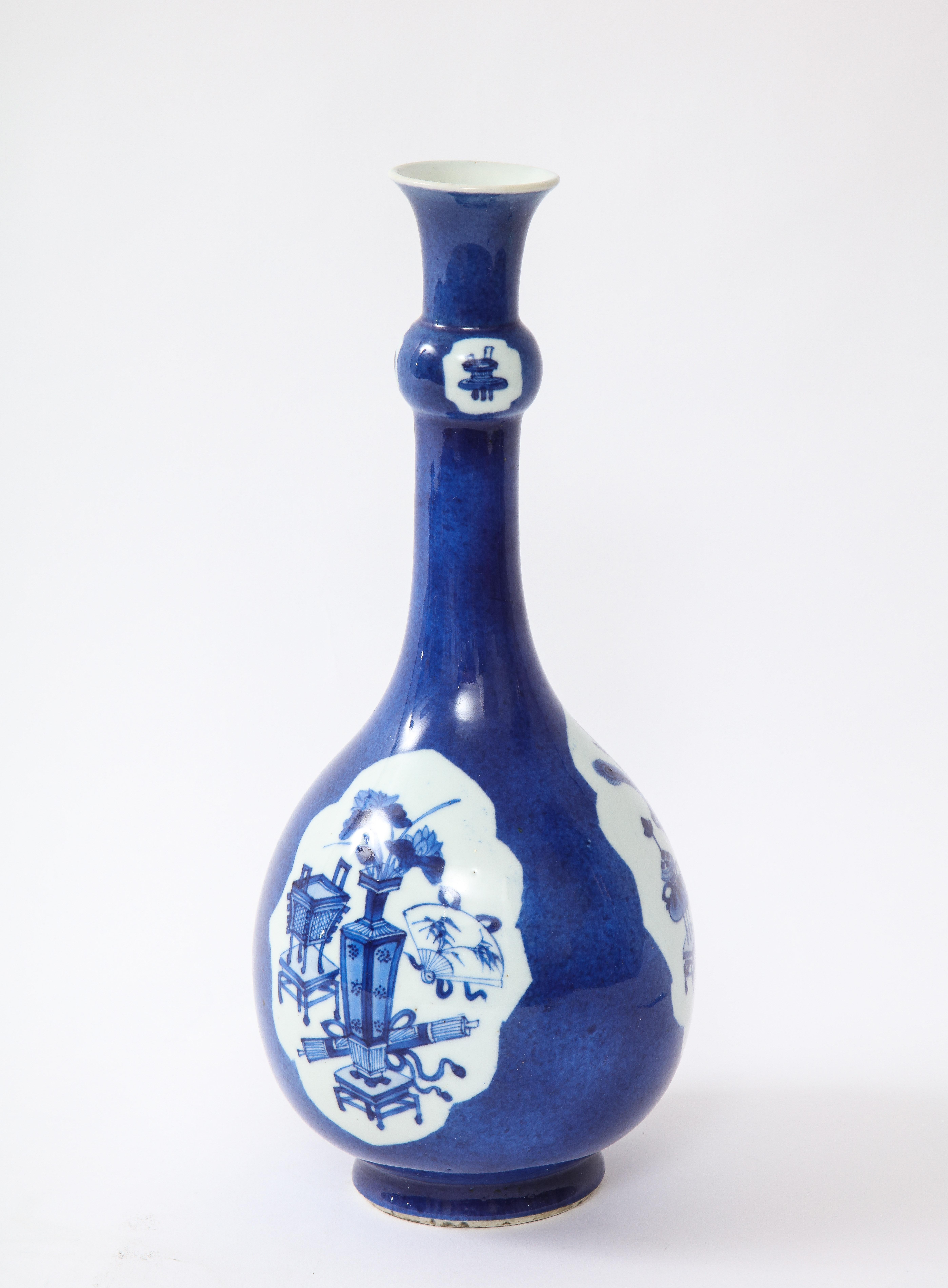 Chinese Kangxi Blue/White Pear Form Porcelain Vase, Collection of Herbert Hoover In Good Condition In New York, NY