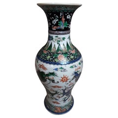 Chinese Kangxi Famille Verte Vase, Qing Dynasty