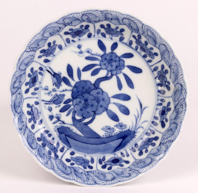 Chinese Kangxi Floral Painted Blue and White Porcelain Dish For Sale 7