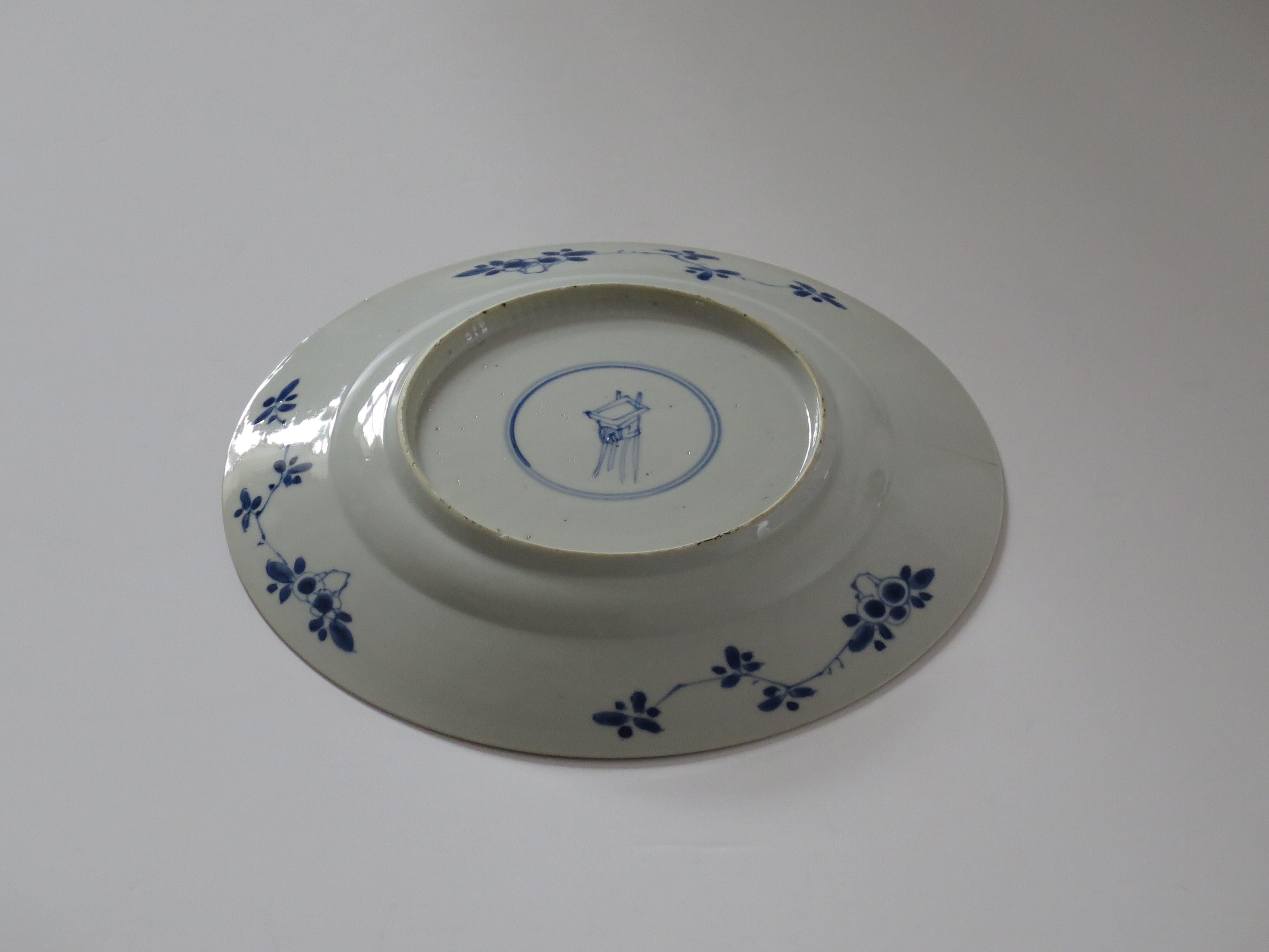 Chinese Kangxi Mark & period Plate or Dish Porcelain Blue & White, Ca 1700 For Sale 9