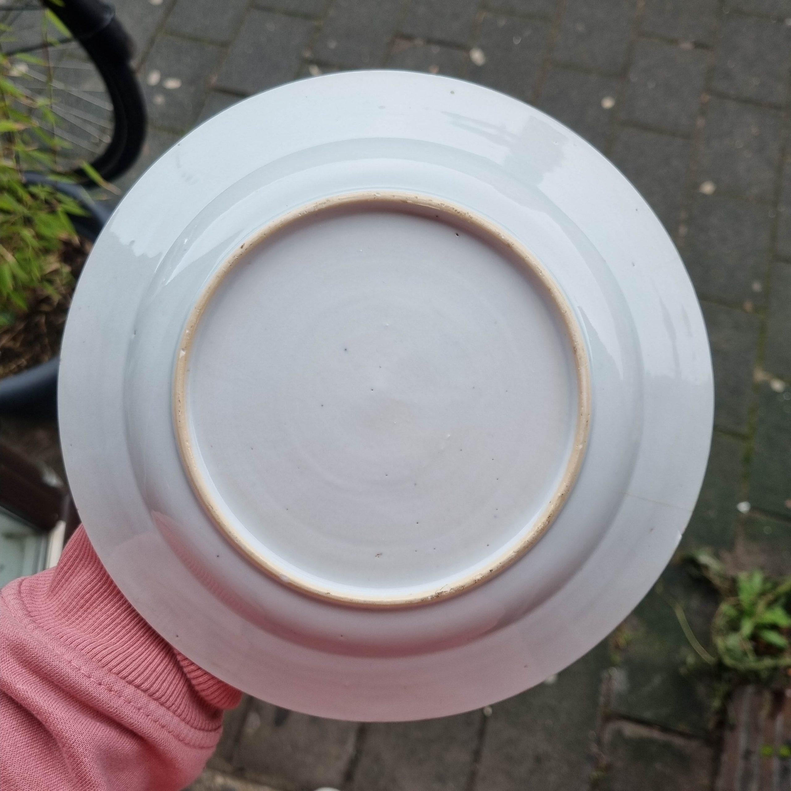 Chinese Kangxi Period Porcelain Dish Romance of the Western Chamber Blue White In Good Condition For Sale In Amsterdam, Noord Holland