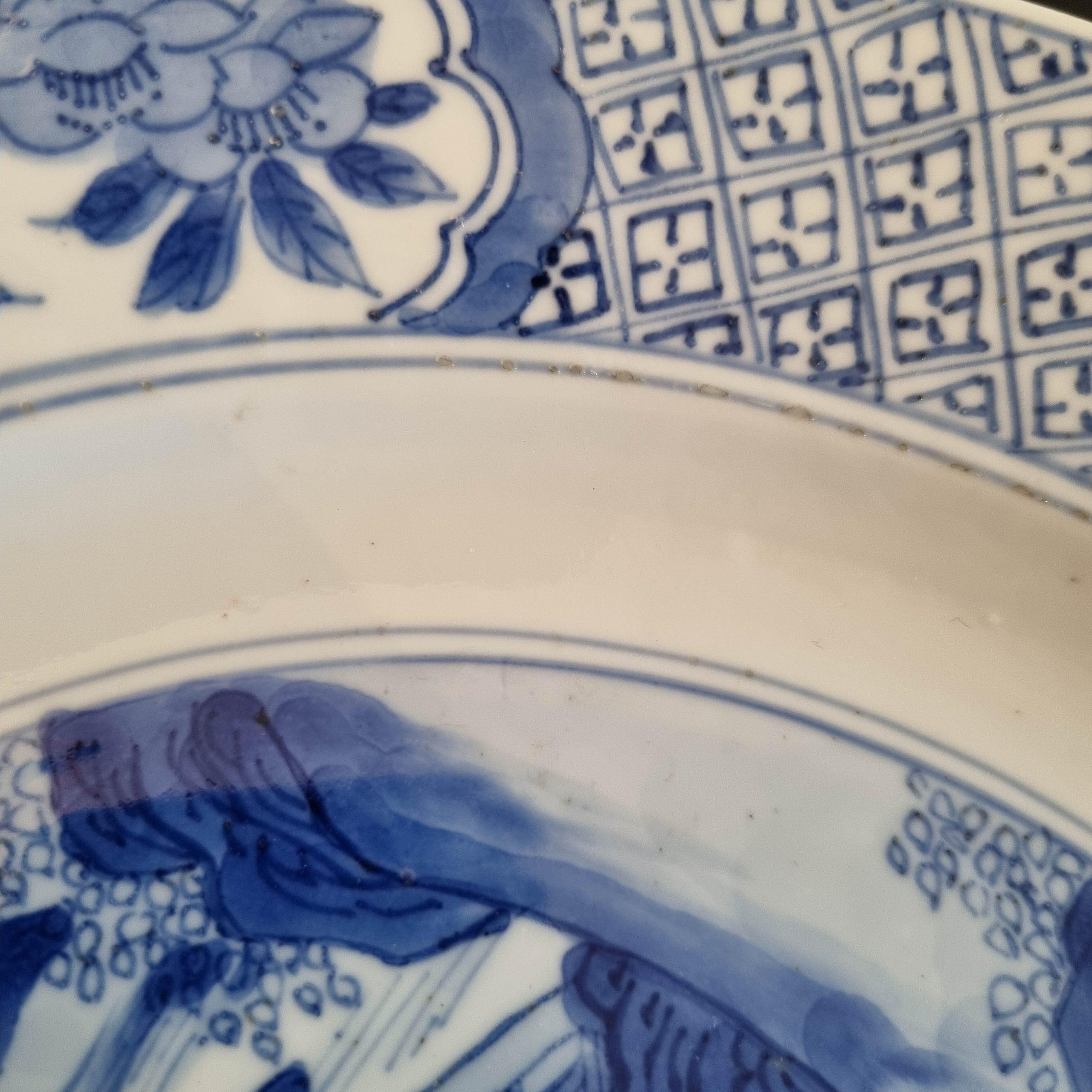 Chinese Kangxi Period Porcelain Dish Romand of the Western Chamber Marked For Sale 4