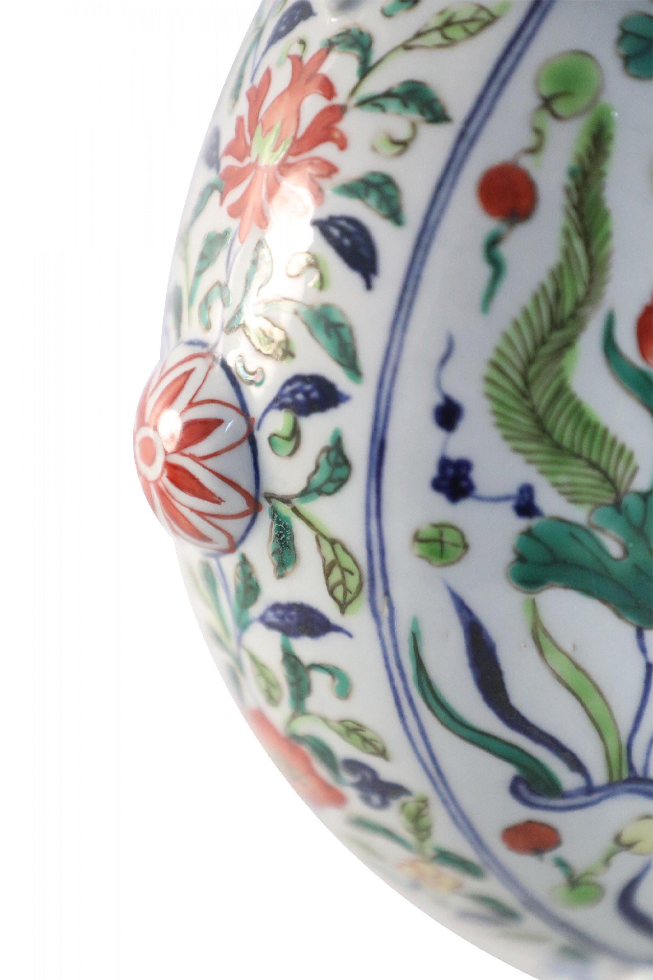 Vaso Moon Flask in porcellana cinese con pesce Koi e alghe marine in vendita 4