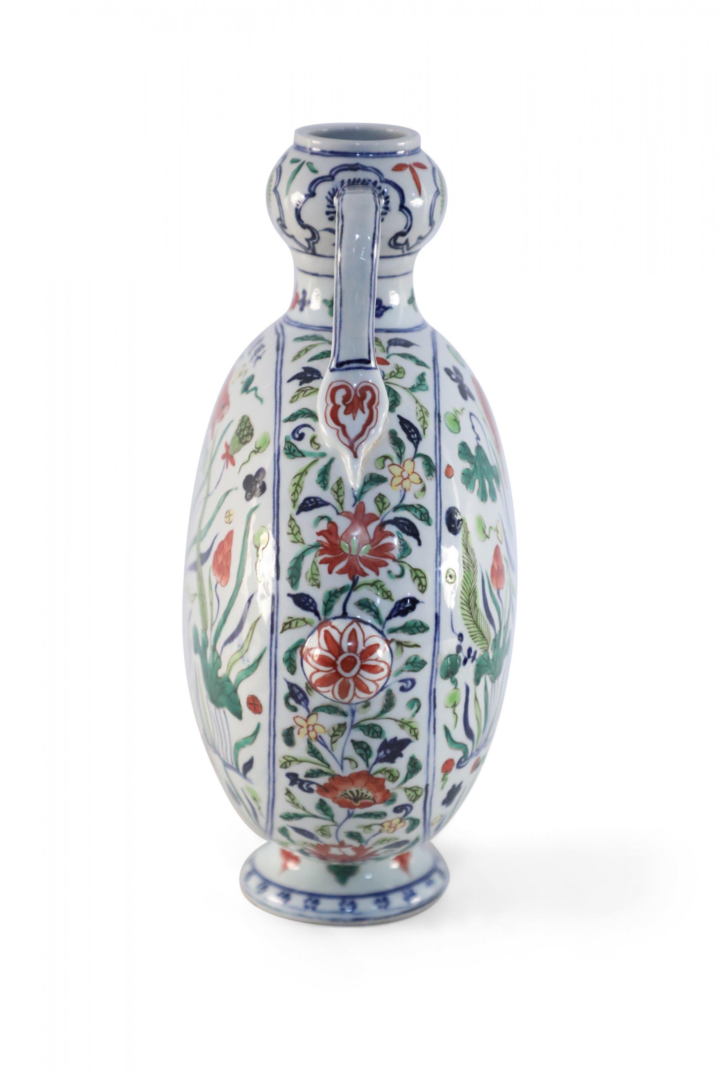 Esportazione cinese Vaso Moon Flask in porcellana cinese con pesce Koi e alghe marine in vendita