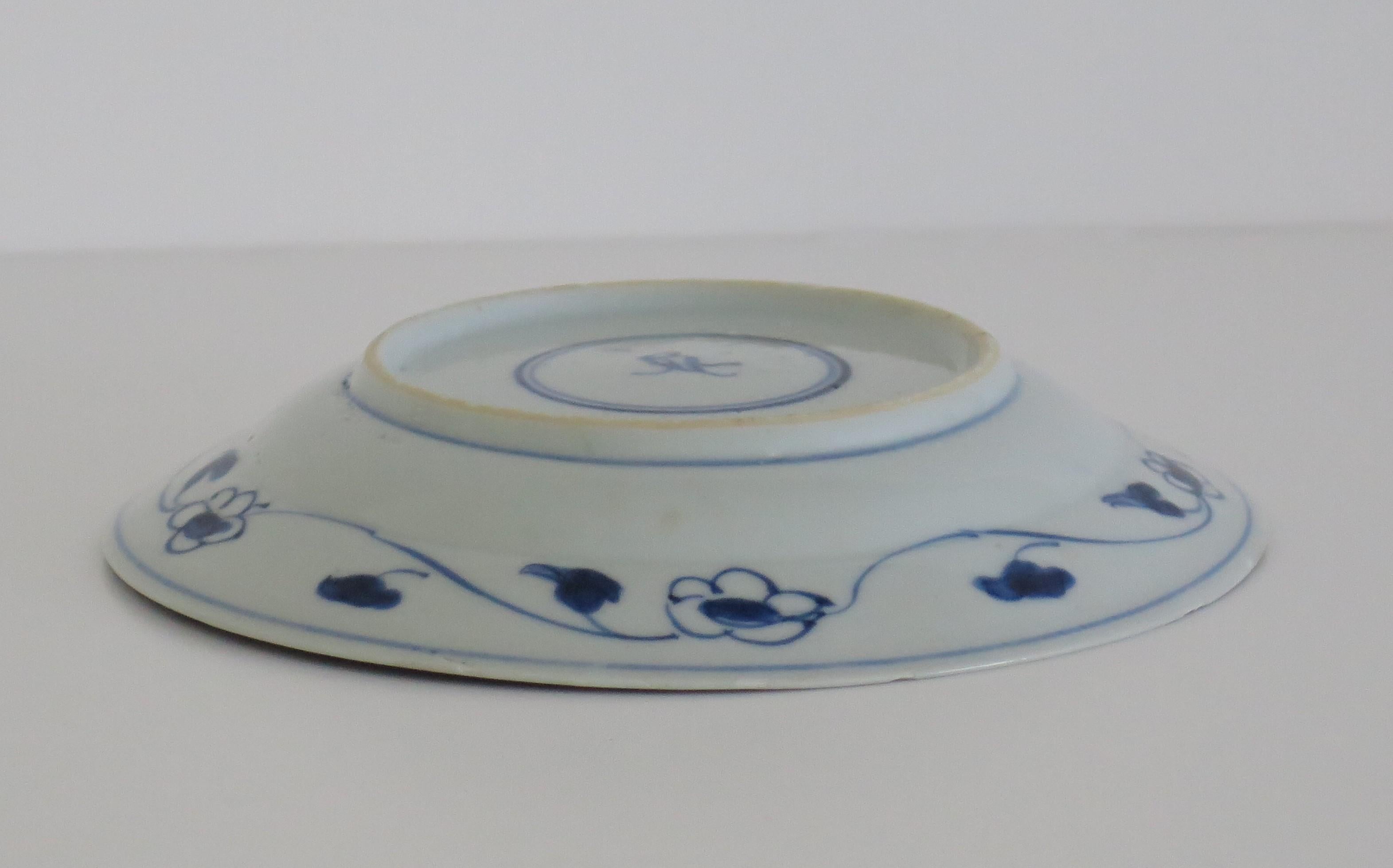 Chinese Kraak period Plate or Dish Porcelain Blue and White, Ming Wanli, Ca 1610 For Sale 6