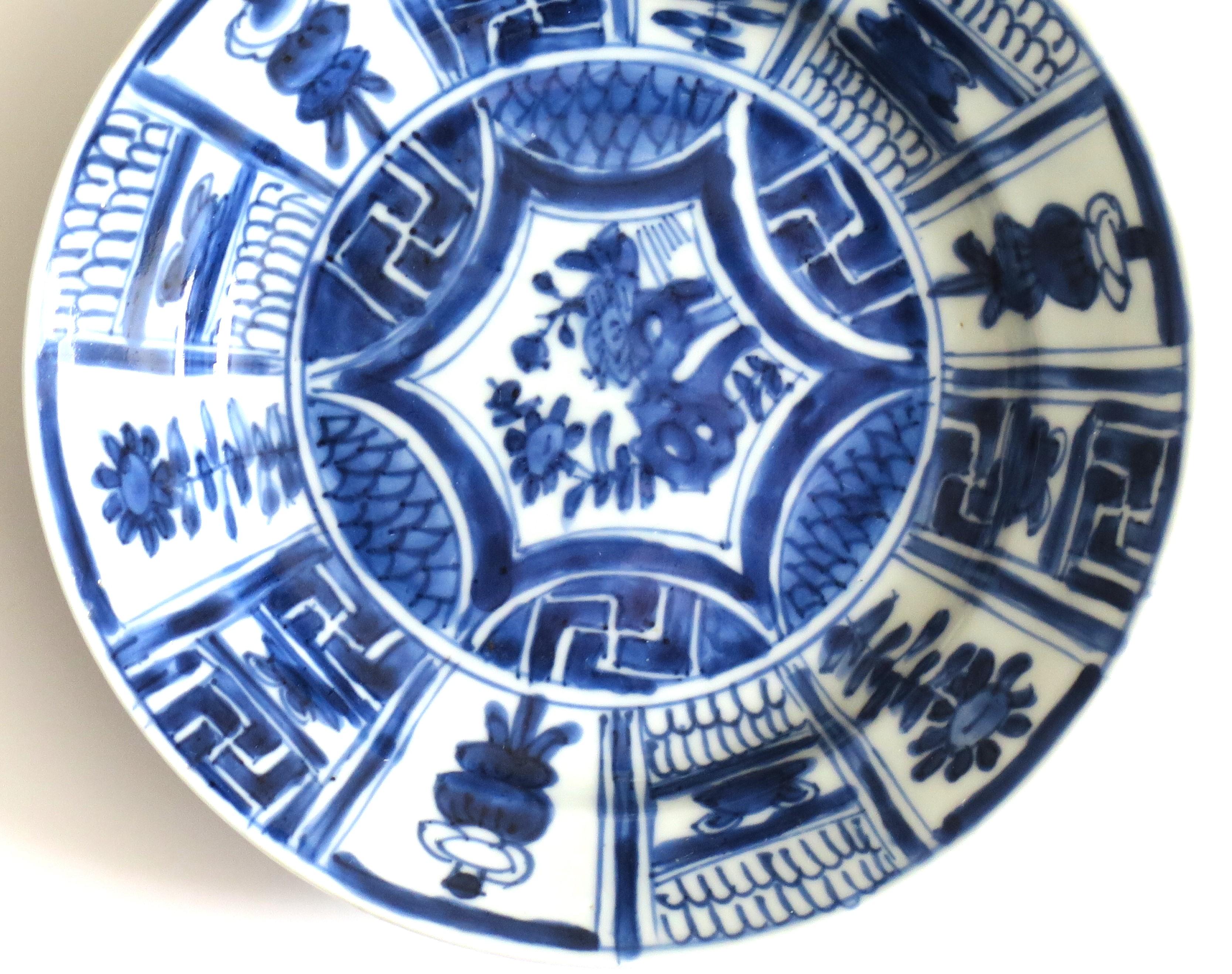 Chinesischer Porzellanteller oder Schale aus der chinesischen Kraak-Periode in Blau und Weiß, Ming Wanli, ca. 1610 im Angebot 1
