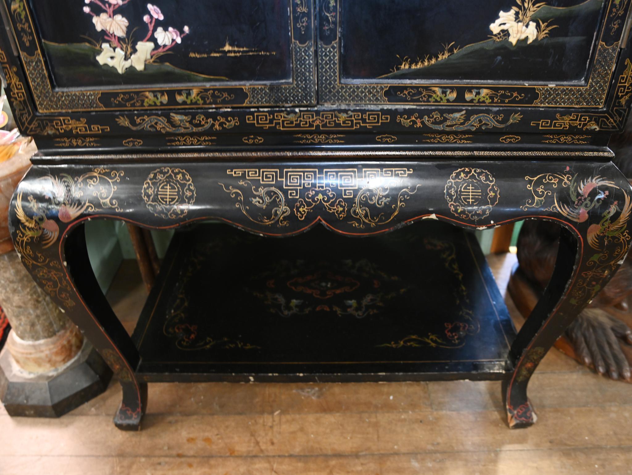Mobile da cocktail in lacca cinese Chinoiserie 1910 in vendita 4