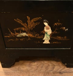 Chinese Lacquer Coffer Storage Box Antique Wedding Chest 1920