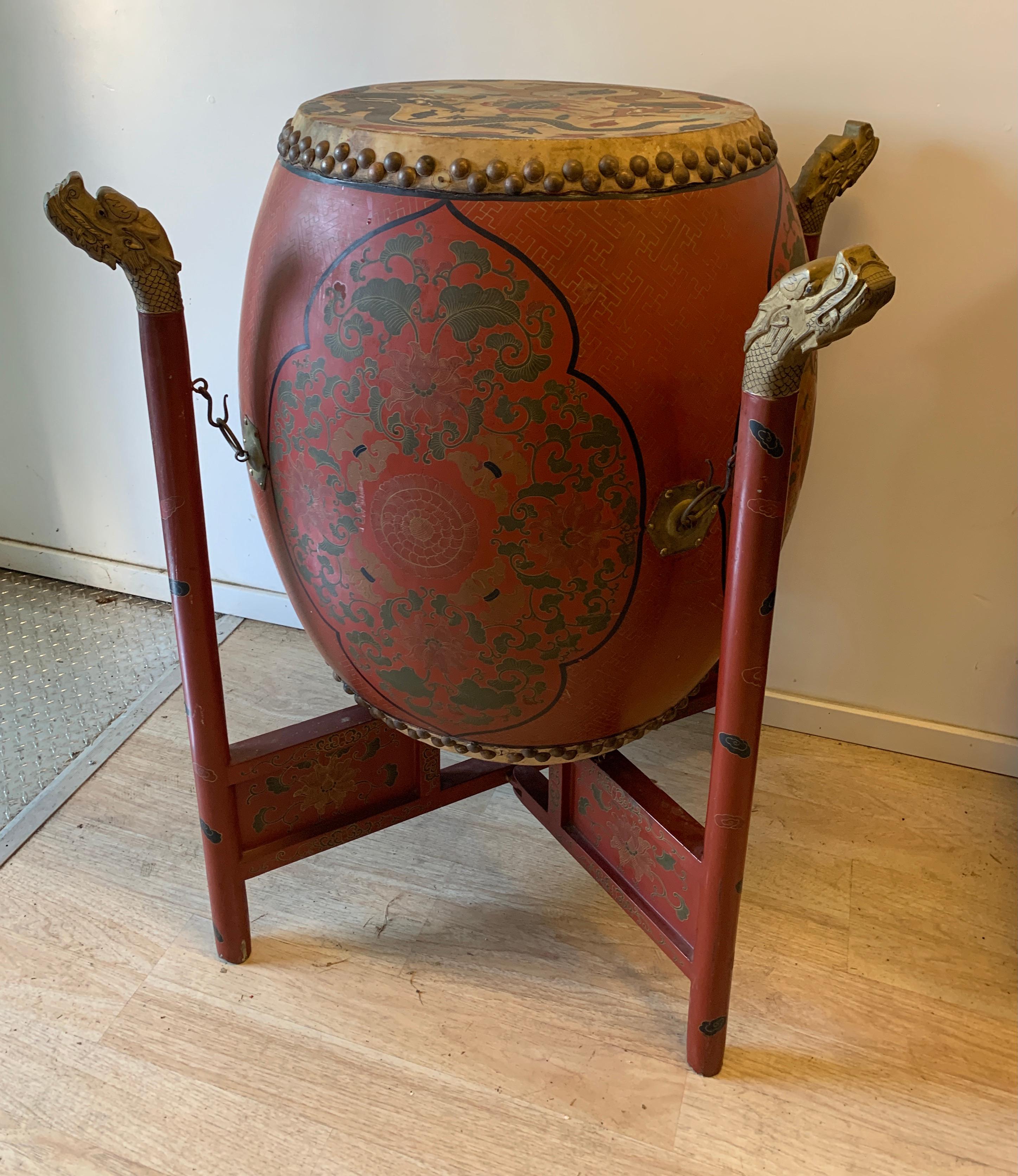 Chinese Lacquer Double Sided Qing Dynasty Drum with Wooden Stand and Drum Sticks For Sale 2