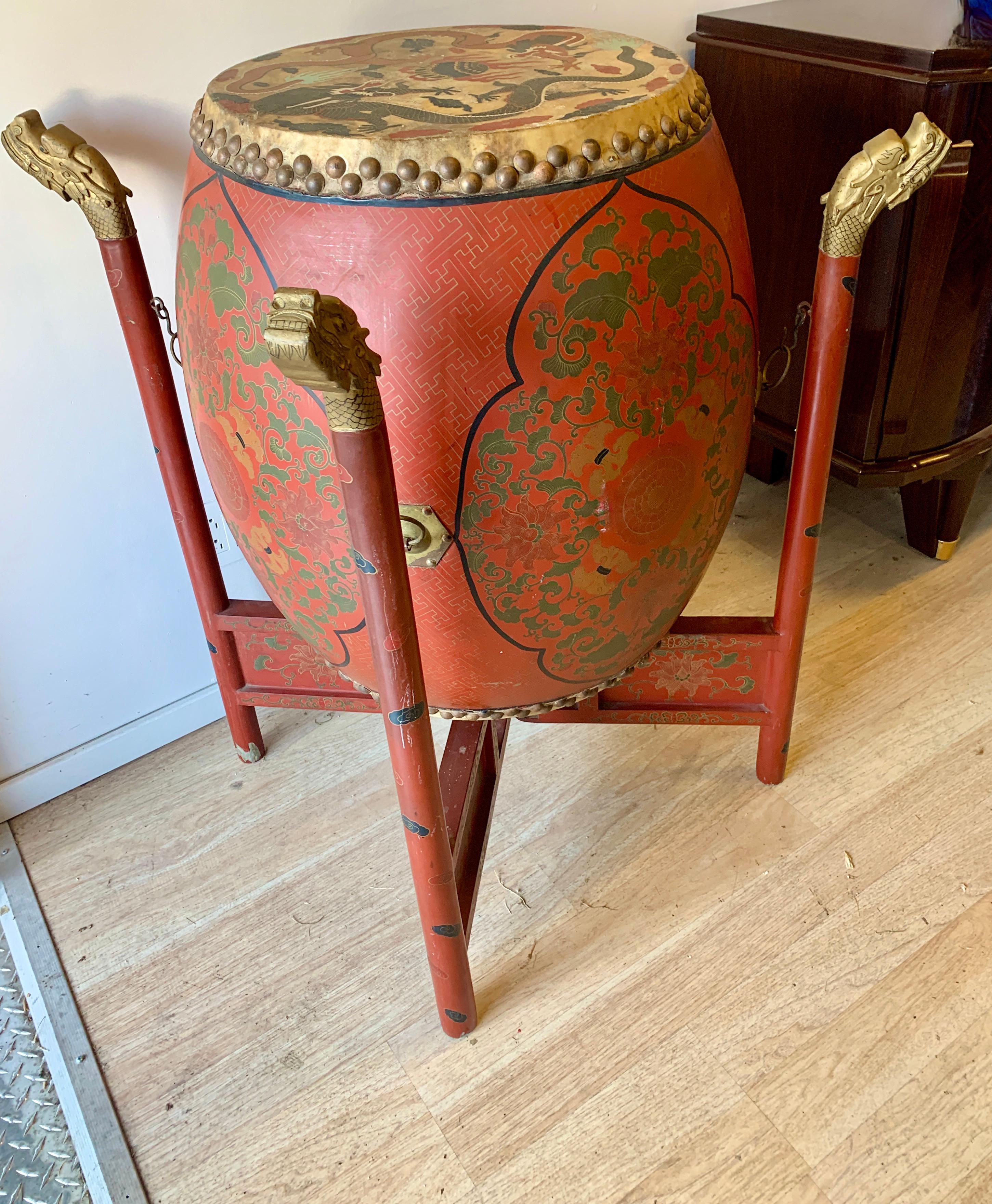 Chinese Lacquer Double Sided Qing Dynasty Drum with Wooden Stand and Drum Sticks For Sale 6