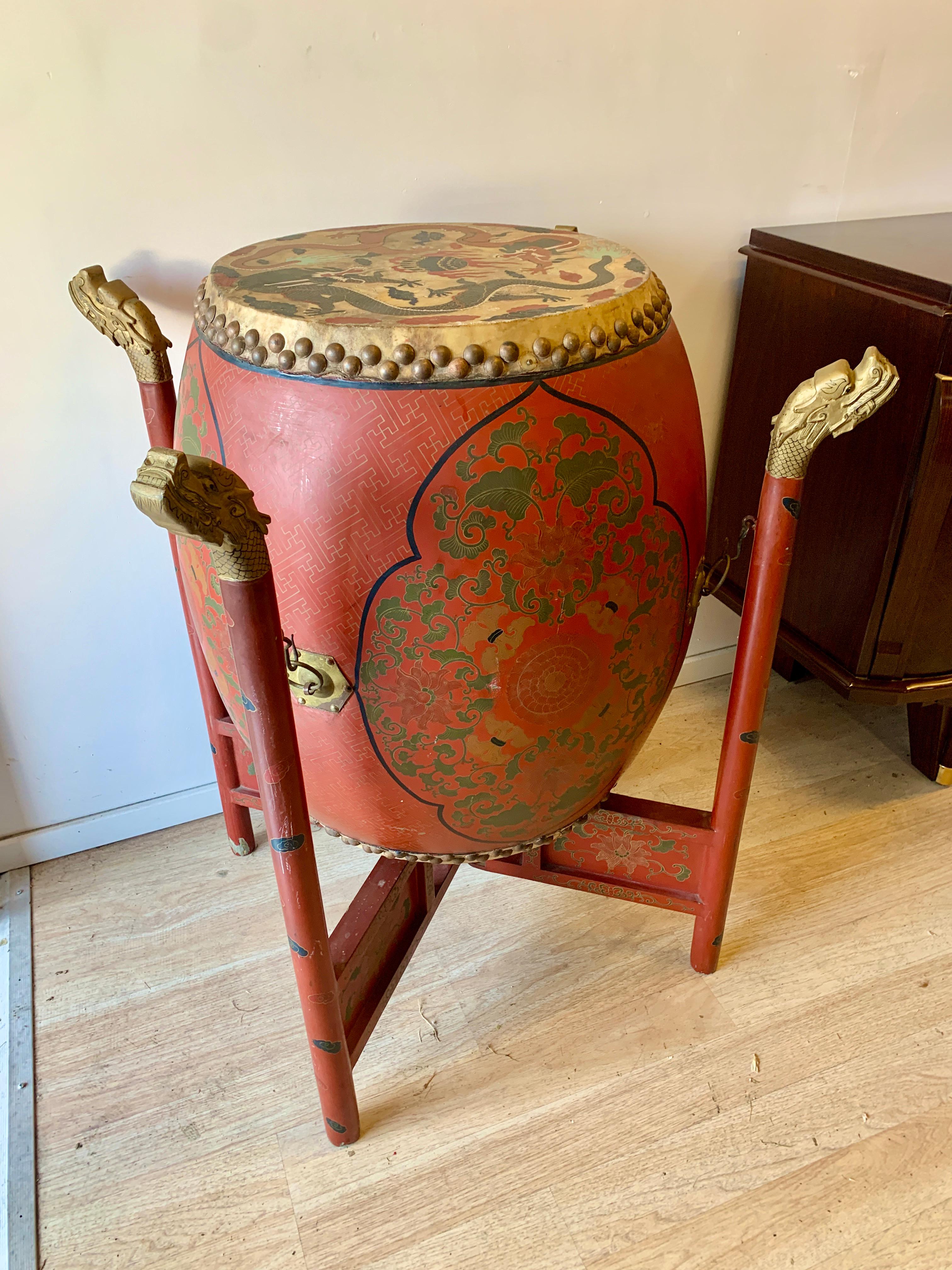 Chinese Lacquer Double Sided Qing Dynasty Drum with Wooden Stand and Drum Sticks For Sale 7