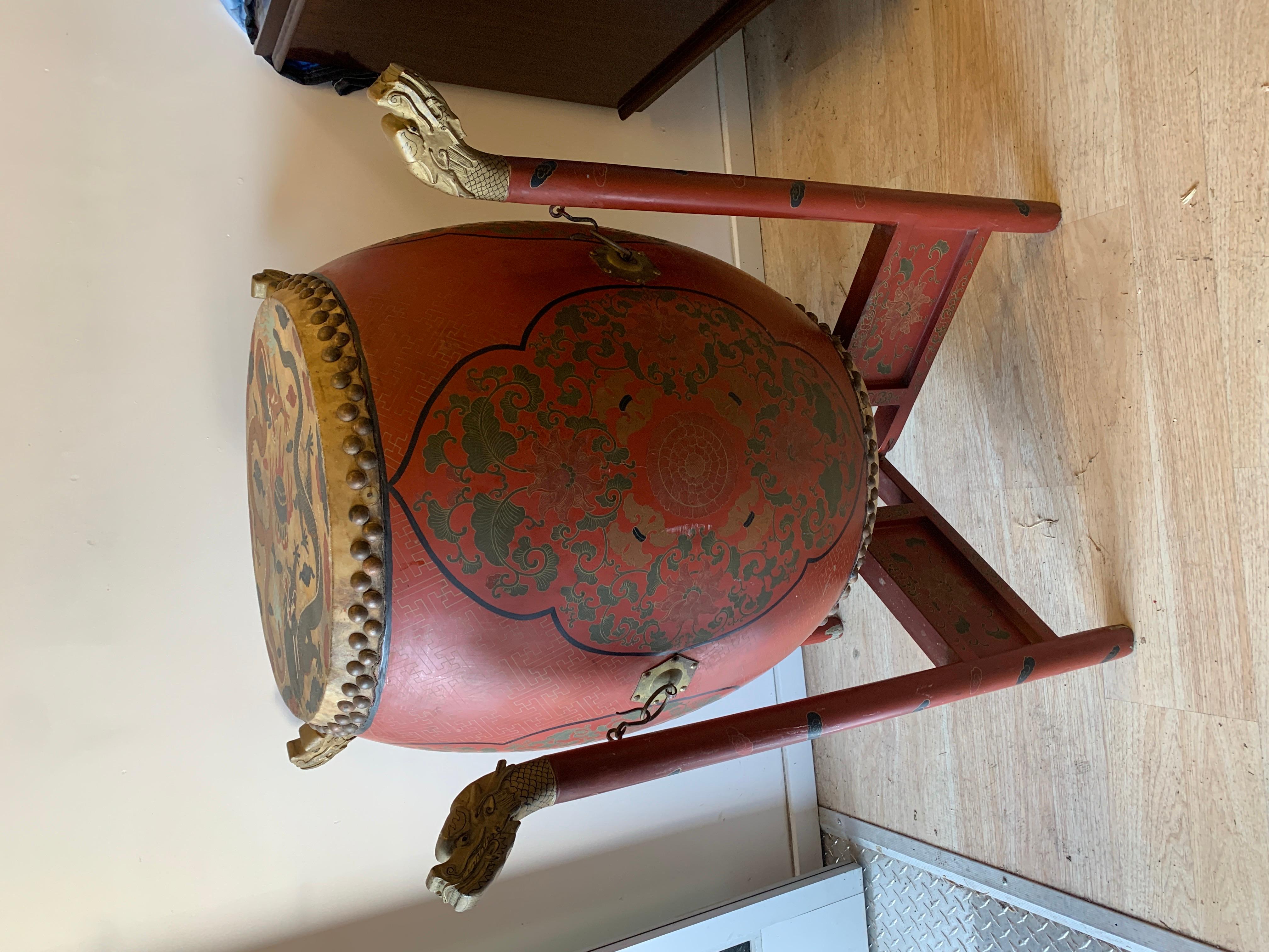 Chinese Lacquer Double Sided Qing Dynasty Drum with Wooden Stand and Drum Sticks For Sale 9
