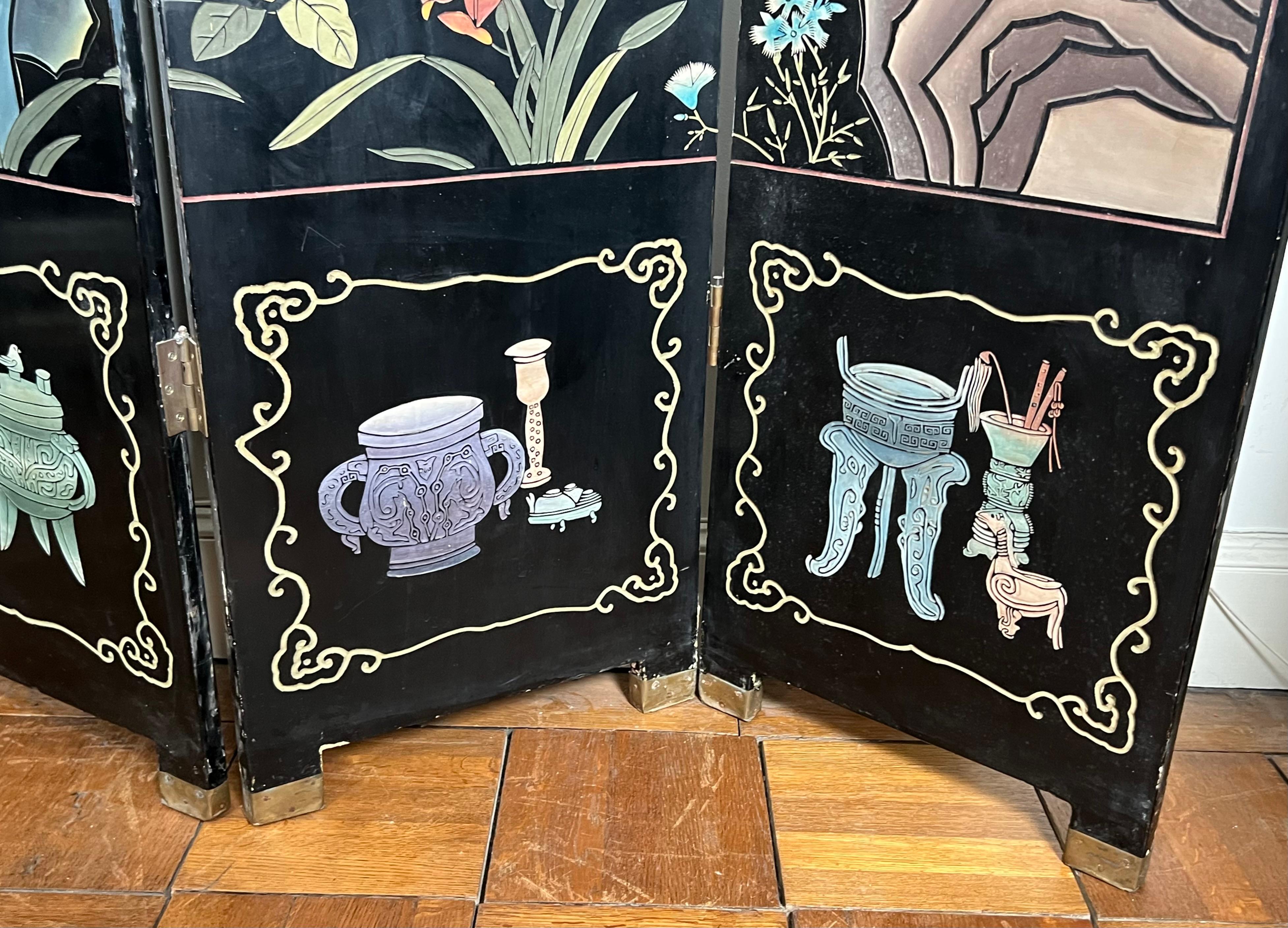 Paravent chinois en laque avec décorations d'oiseaux et de bambou Travail chinois. en vente 10