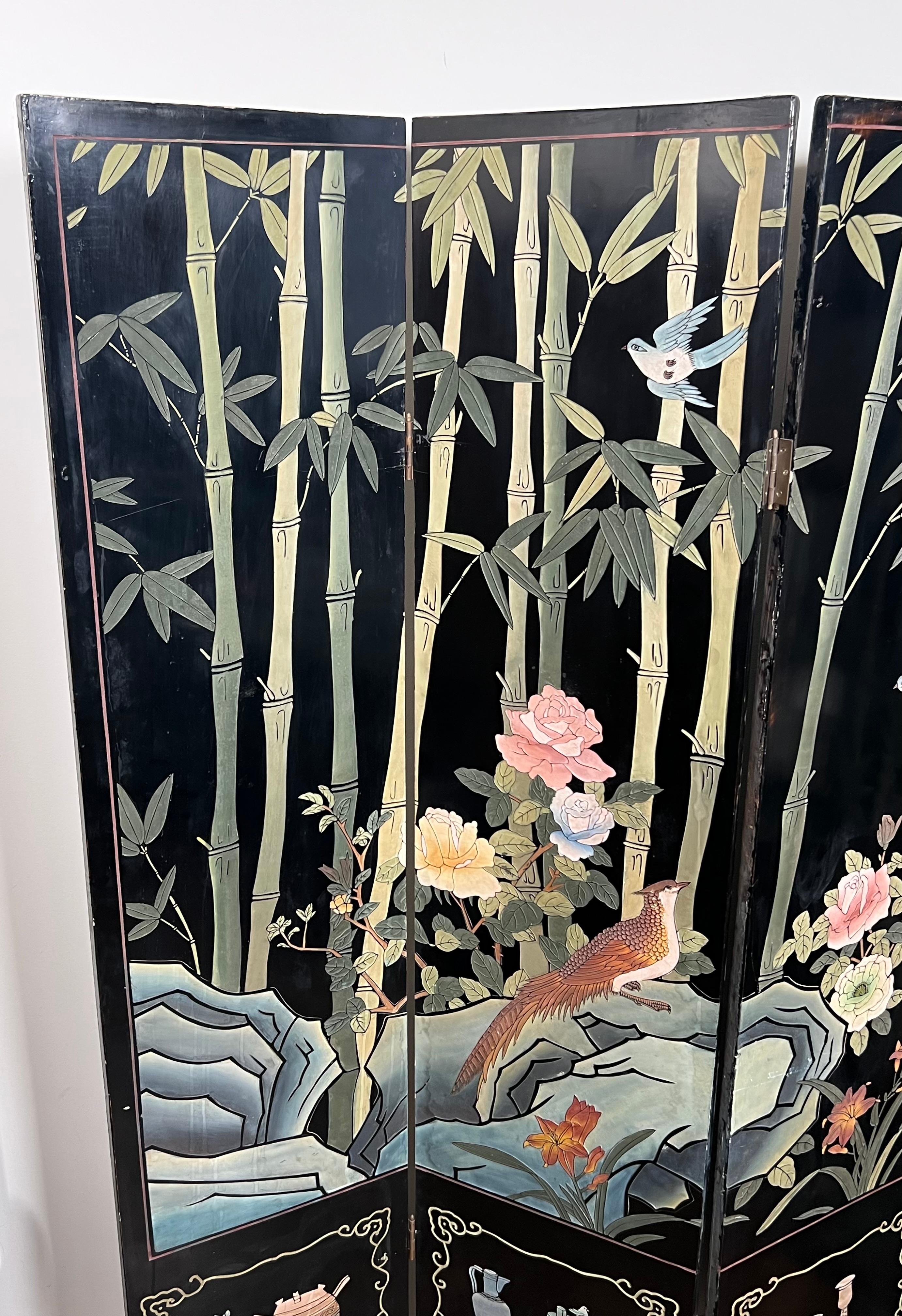 Paravent chinois en laque avec décorations d'oiseaux et de bambou Travail chinois. Bon état - En vente à Marcq-en-Barœul, Hauts-de-France