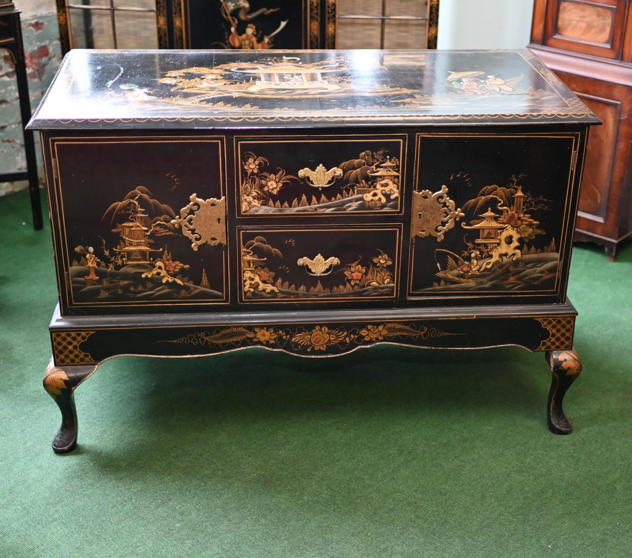 Credenza in lacca cinese Cabinet Chinoiserie 1920 in vendita 3