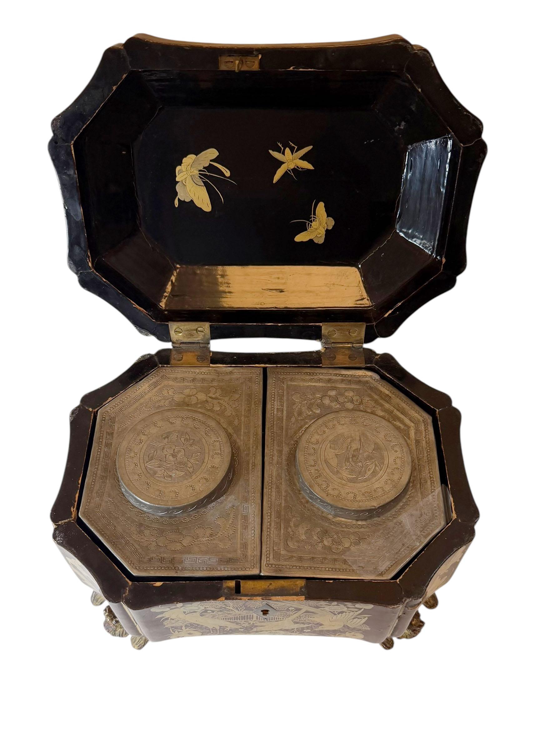 Peltro Porta tè in lacca cinese in vendita