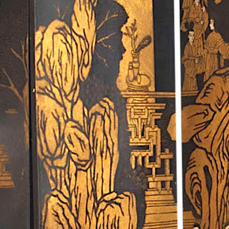 Chinese Lacquered 12-Panel Screen In Good Condition For Sale In New York, NY