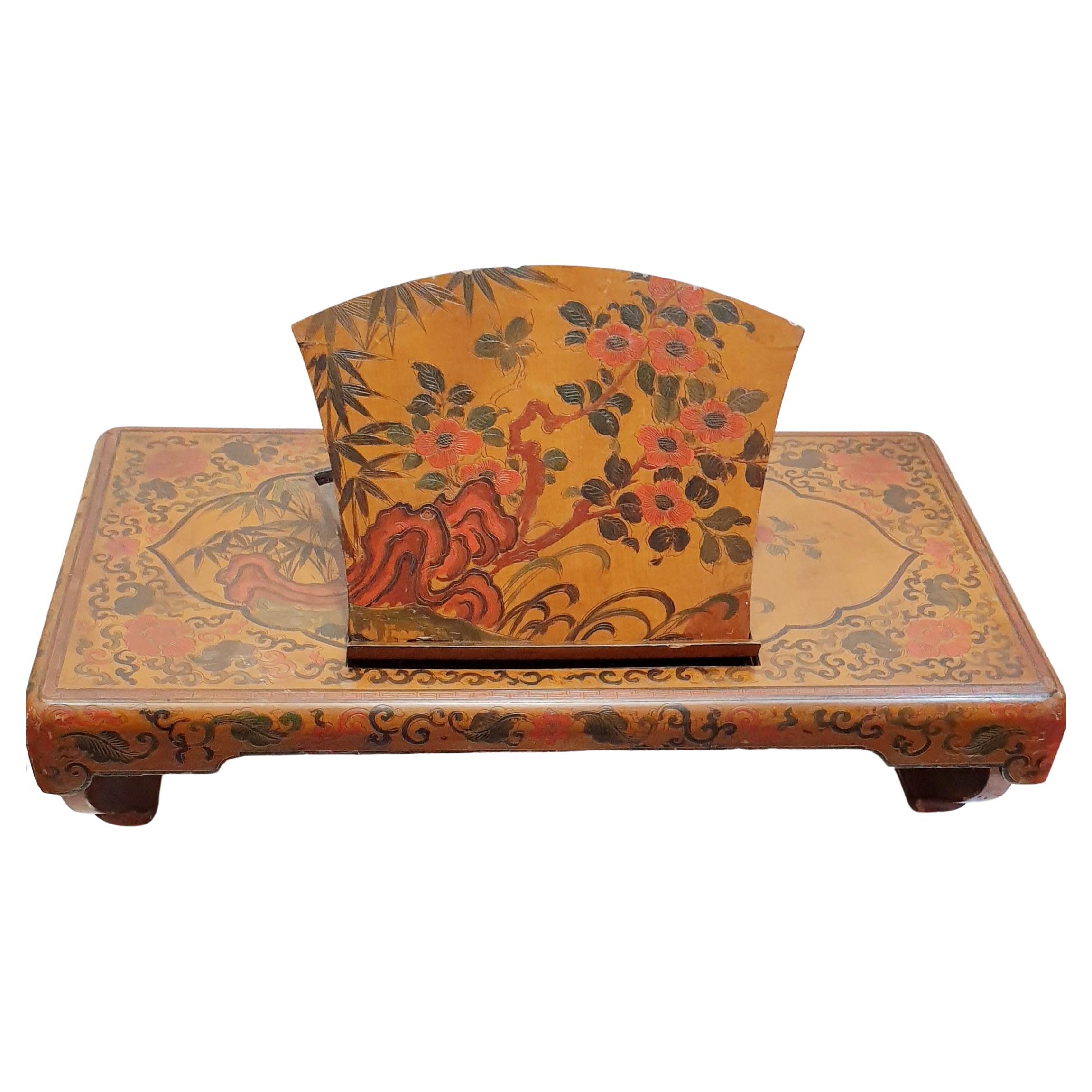 Chinese Lacquered Book Reading or Book Stool Early 19th Century For Sale