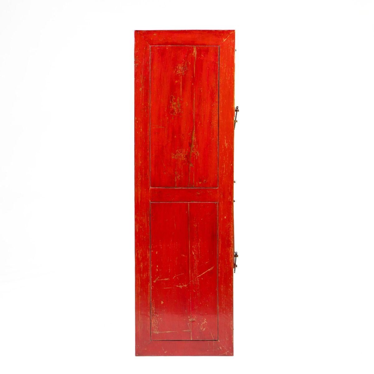 Aparador chino de olmo lacado en rojo, verde y amarillo en Bueno estado para la venta en Kastrup, DK