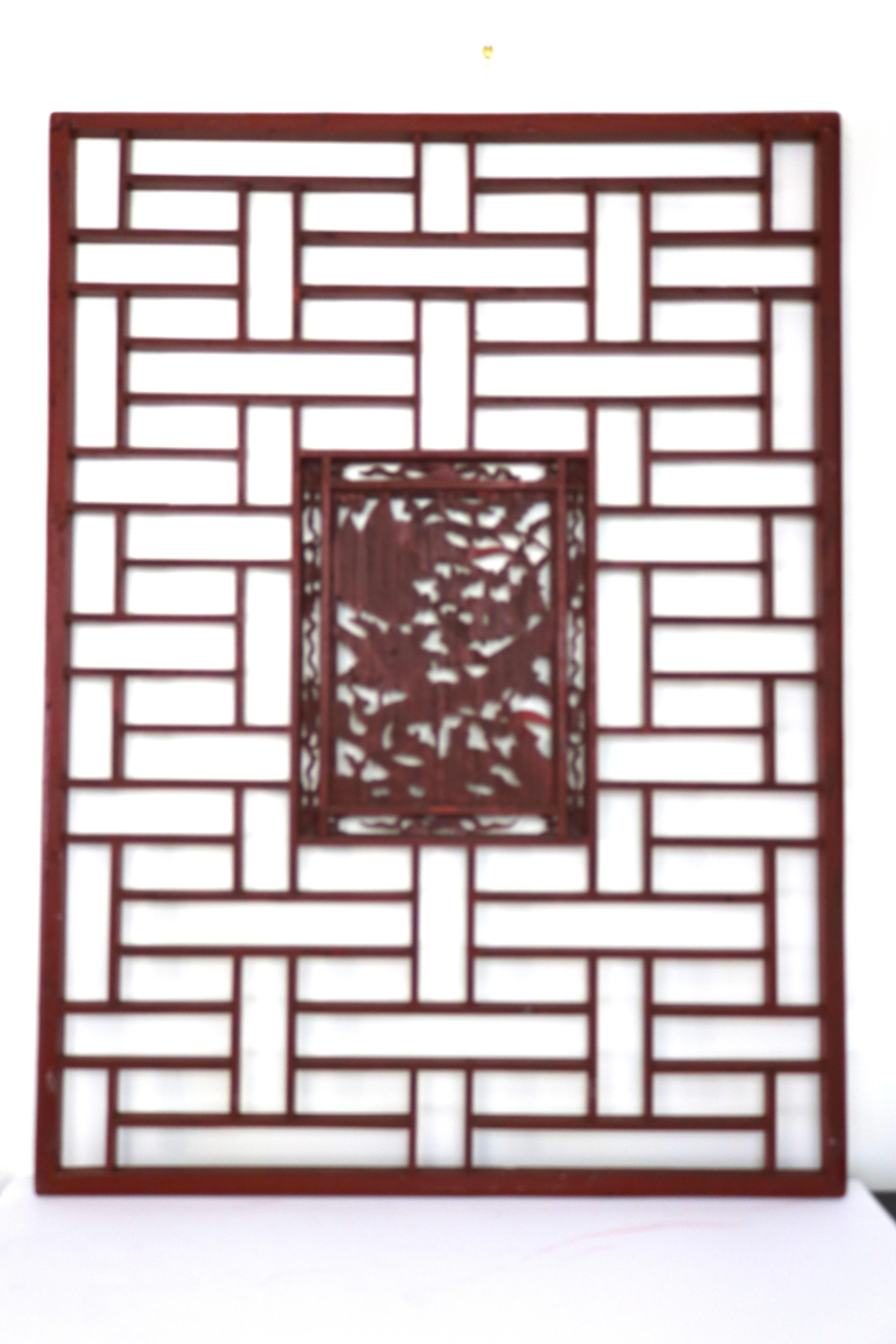 Huge Chinese Lacquered 22K Giltwood Architectural Carved Panel Lattice, 19th c. For Sale 2
