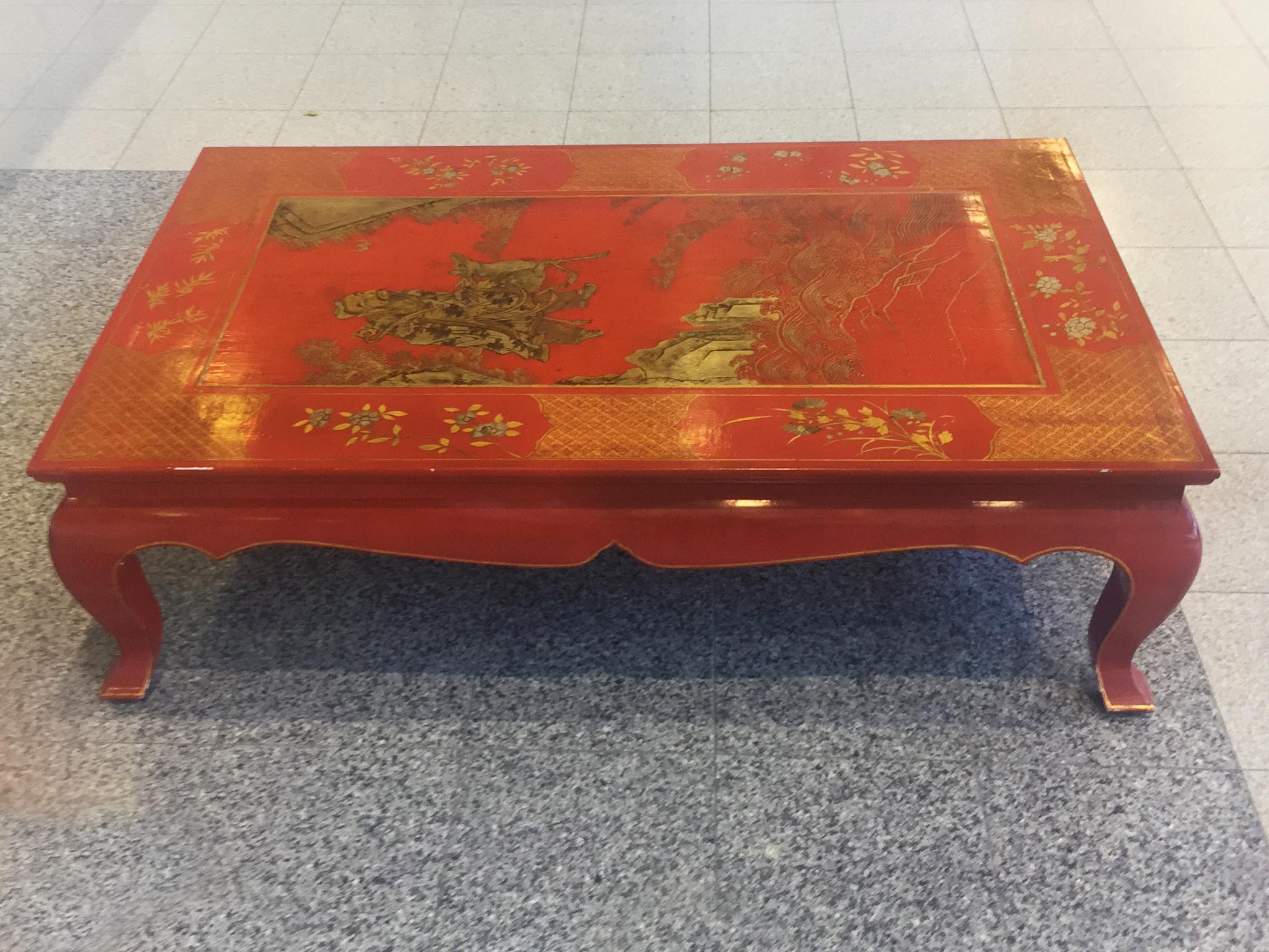 Chinese Lacquered and Hand Painted Gilt Coffee Table For Sale 3