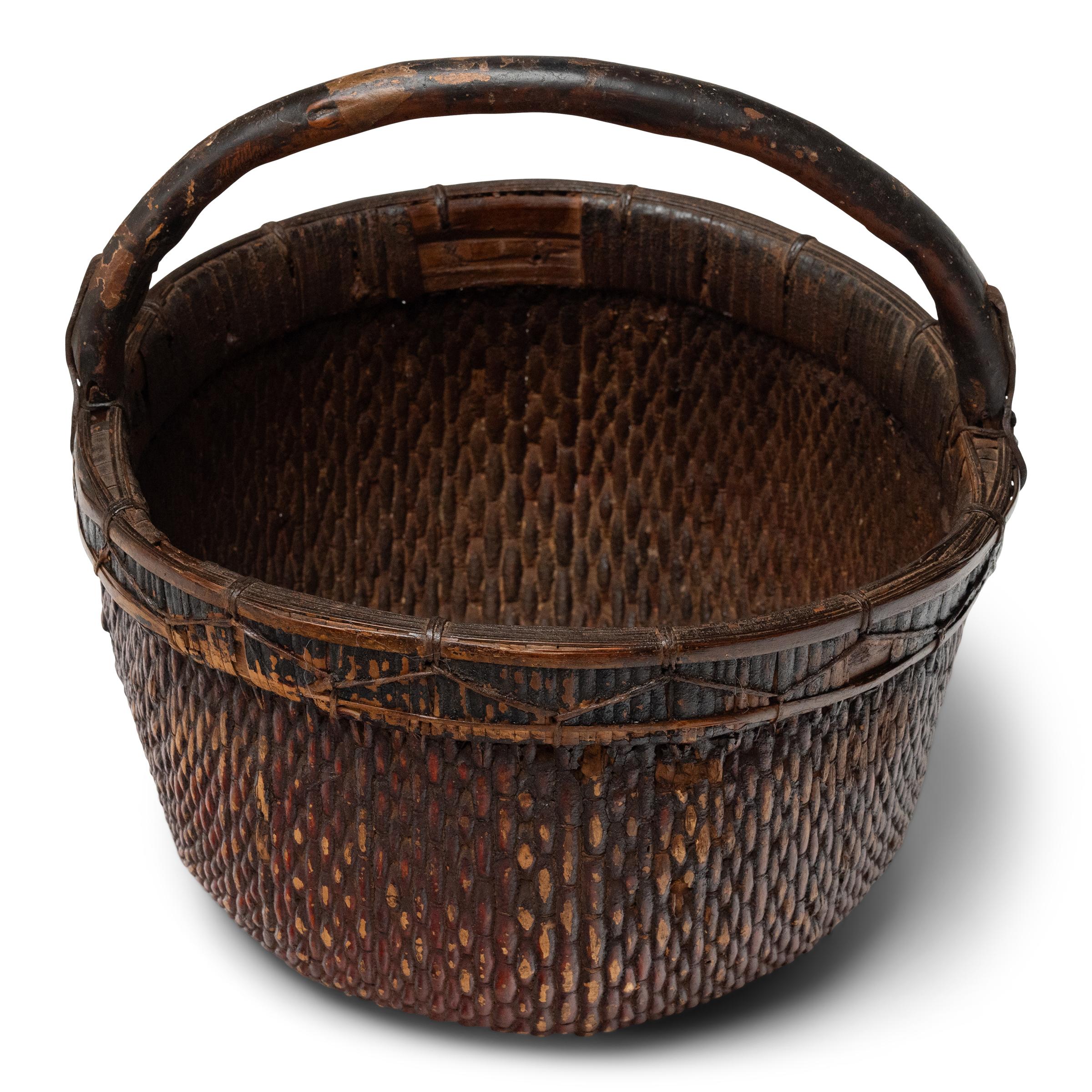 Rustico Cesto da raccolto cinese laccato, circa 1900 in vendita