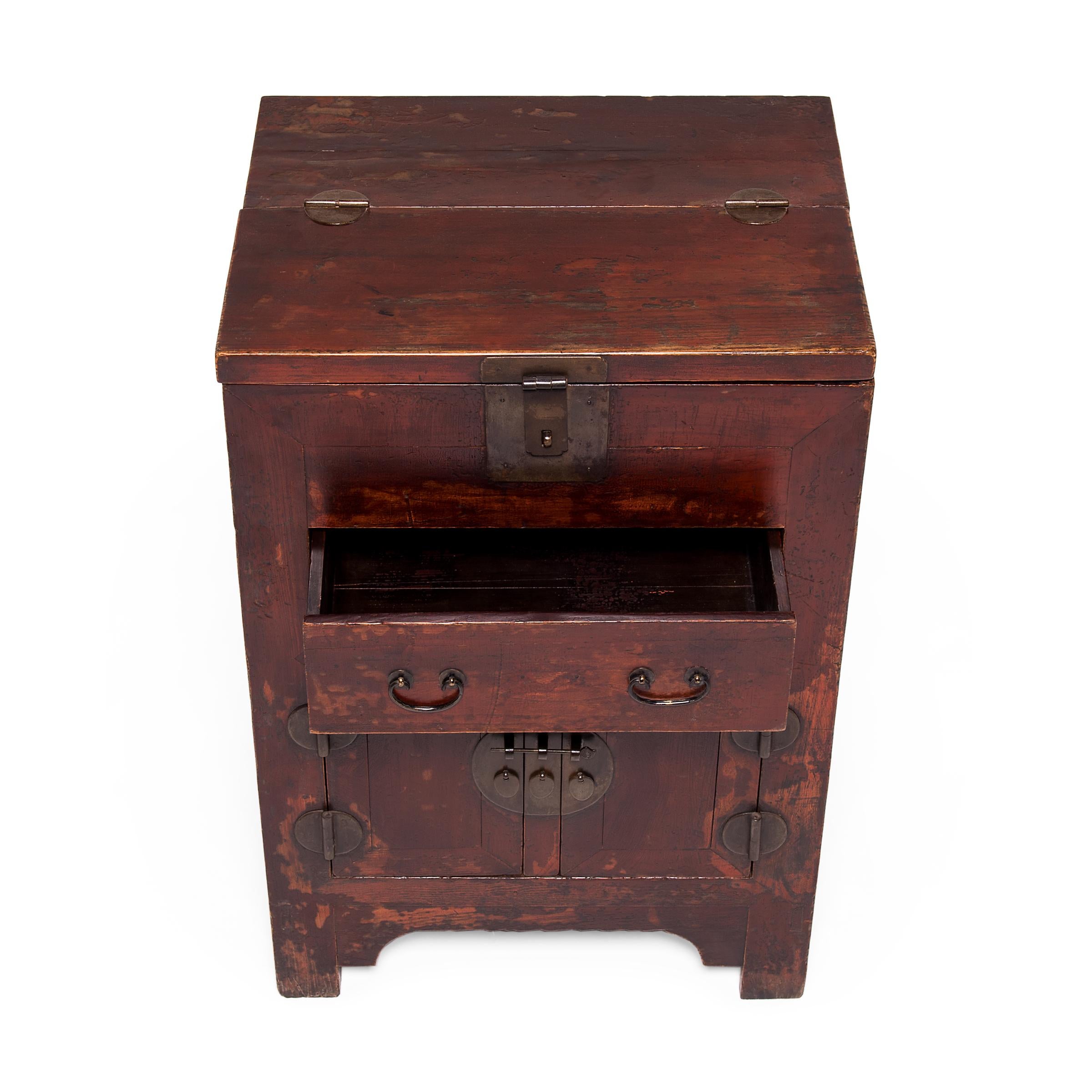19th Century Chinese Lacquered Money Chest, circa 1850 For Sale