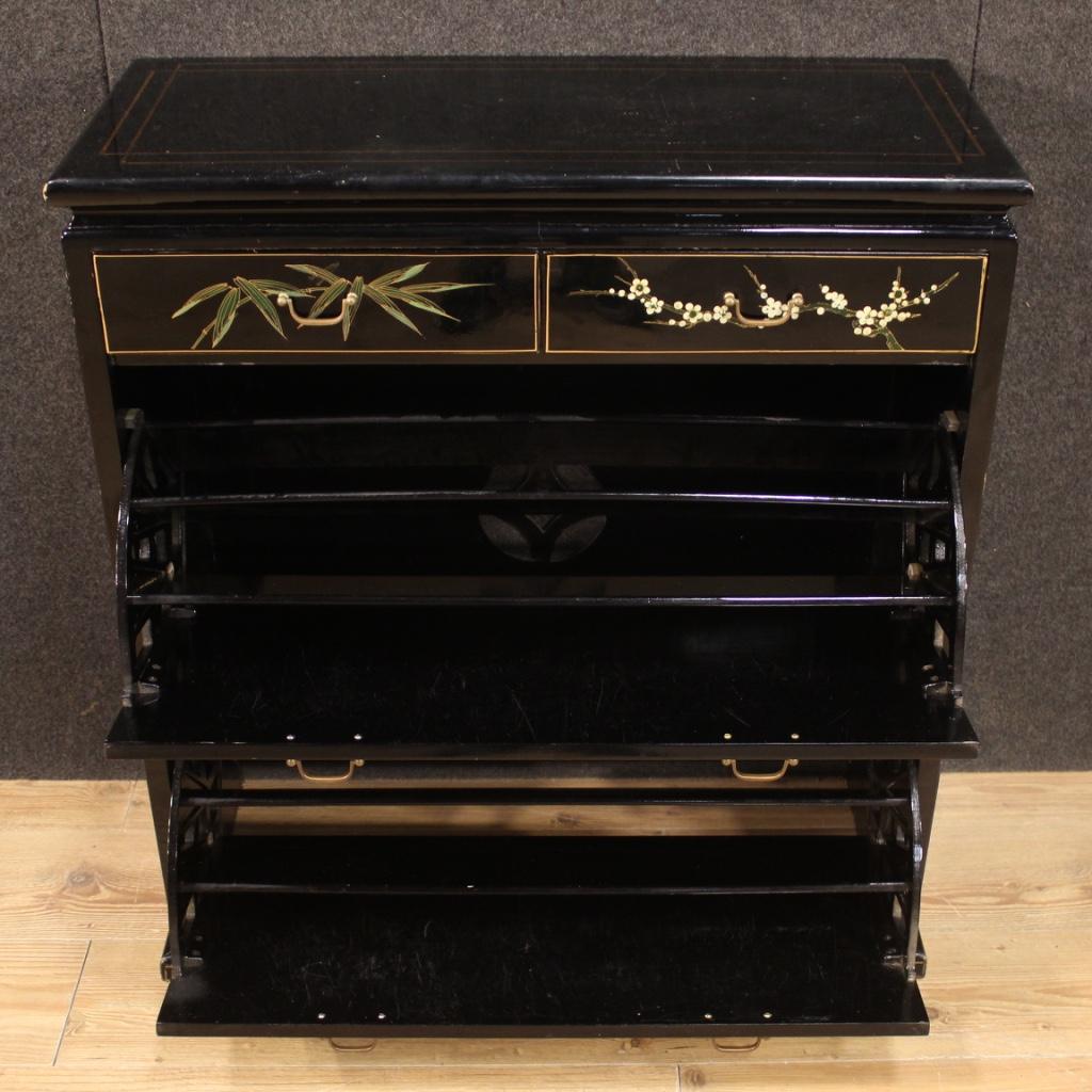 Chinese Lacquered and Painted Shoe Cabinet, 20th Century For Sale 2