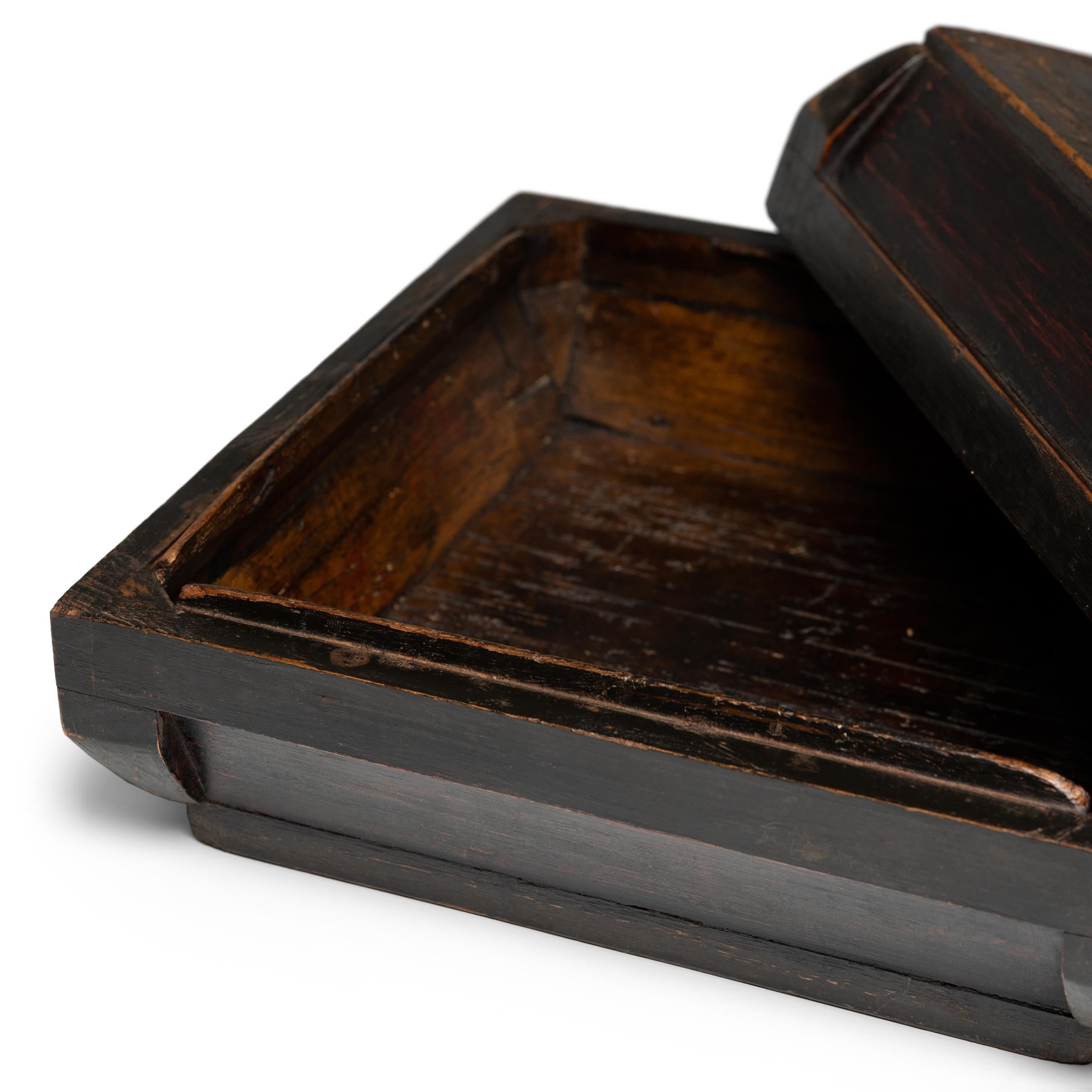 19th Century Chinese Lacquered Snack Box, c. 1820