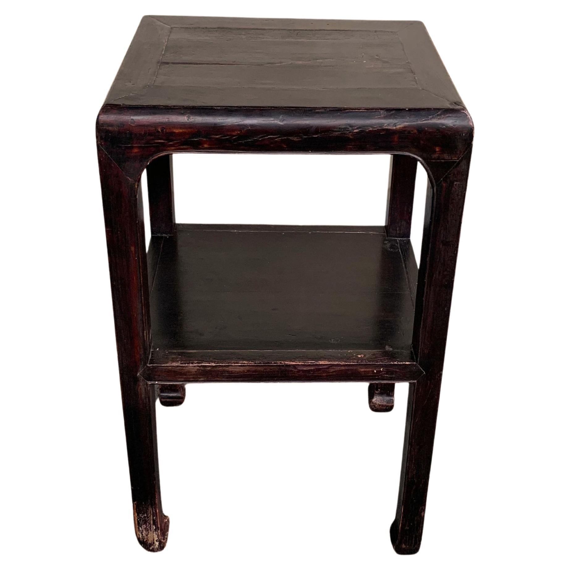 Chinese Lacquered Wooden Table with Curved Legs, c. 1950 For Sale