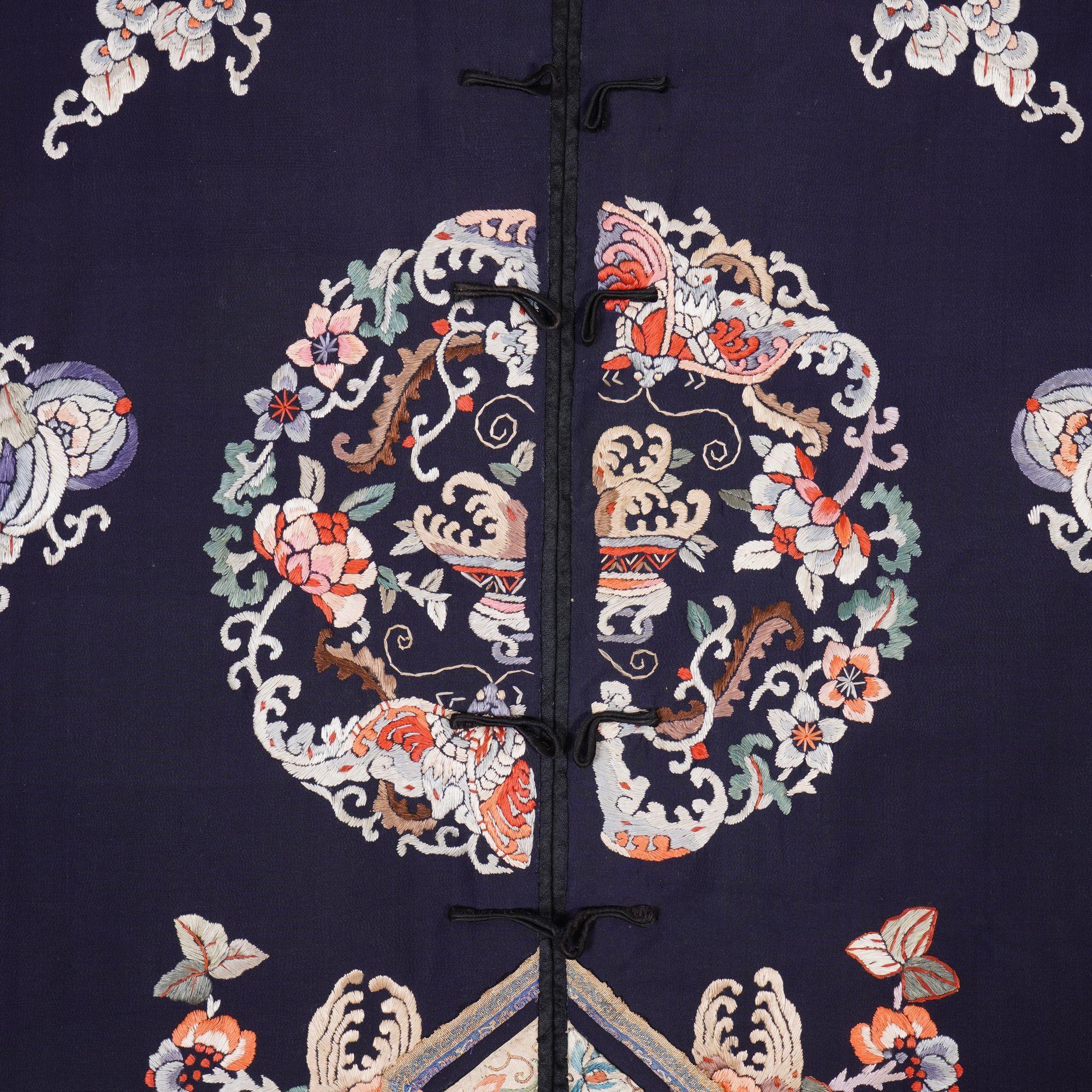 Chinesische Damen-Seidenjacke, um 1890 (19. Jahrhundert) im Angebot