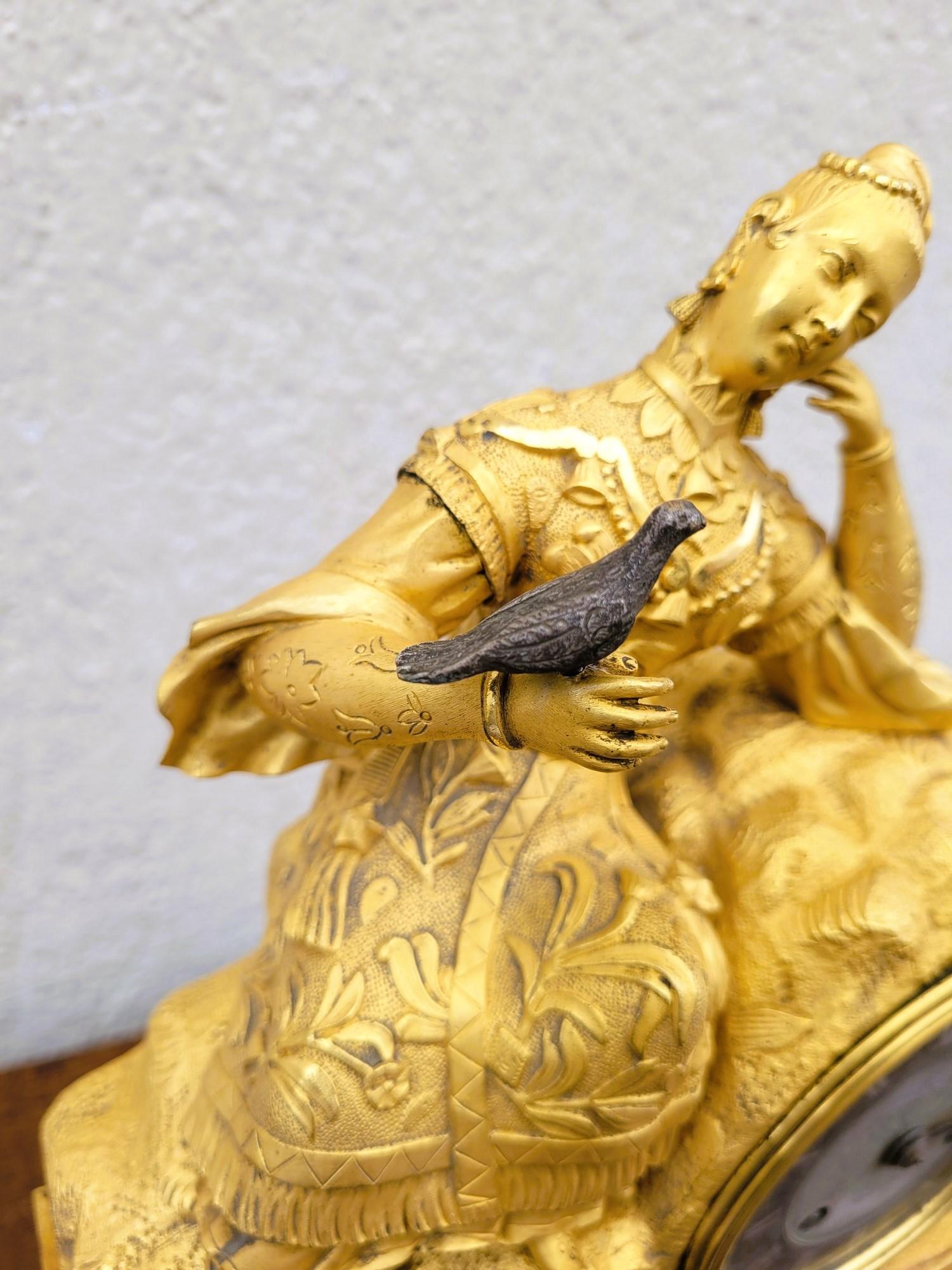 Chinese Lady with bird, ormulu Clock, 19th Century For Sale 6