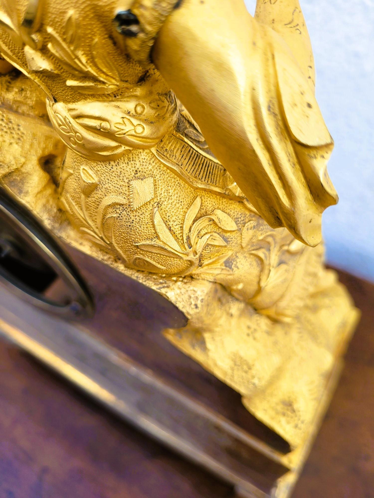 Chinese Lady with bird, ormulu Clock, 19th Century For Sale 3