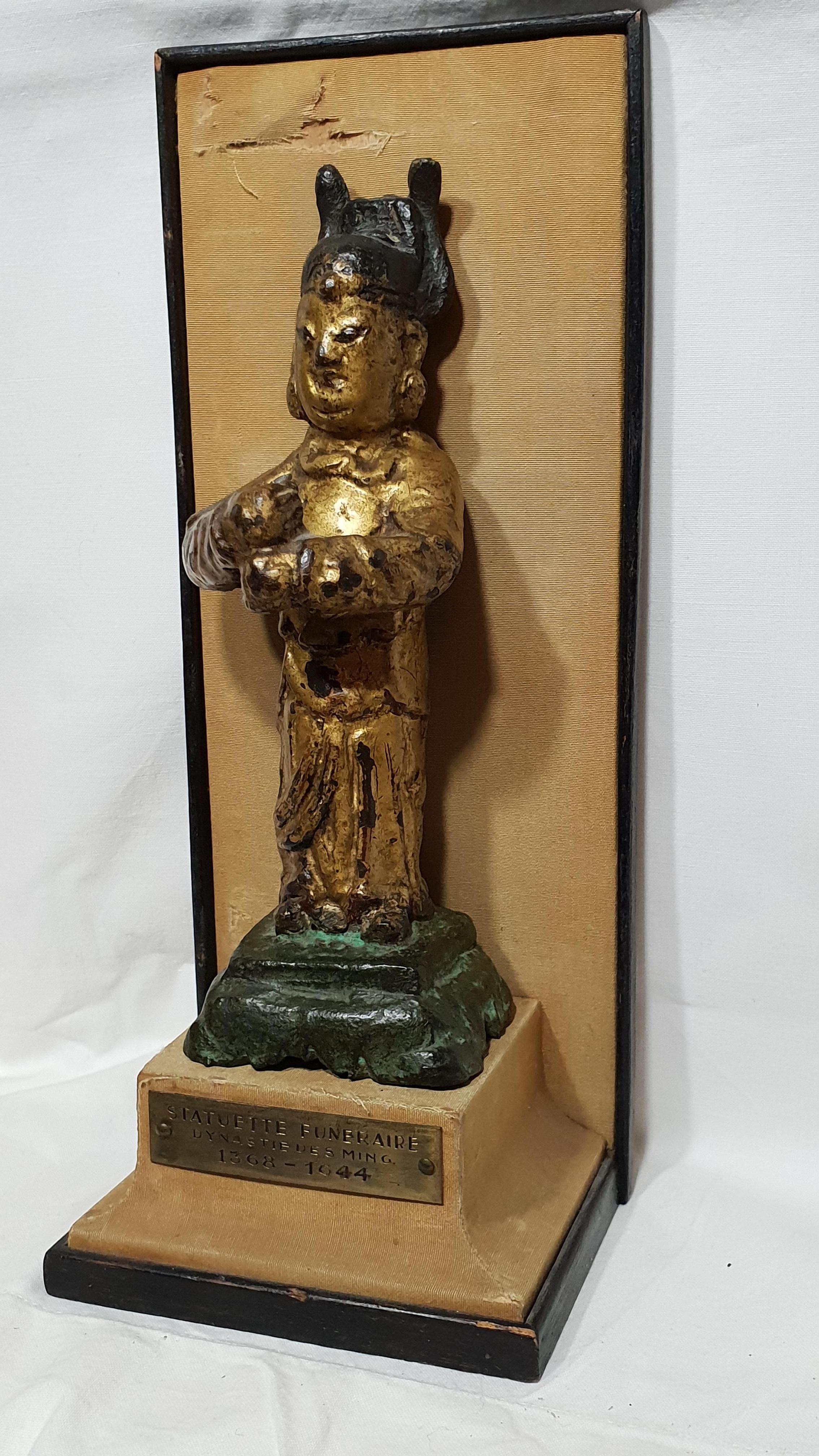 Chinese Lacquered Bronze Sculptor of Dignitary, Ming 1600s For Sale 6