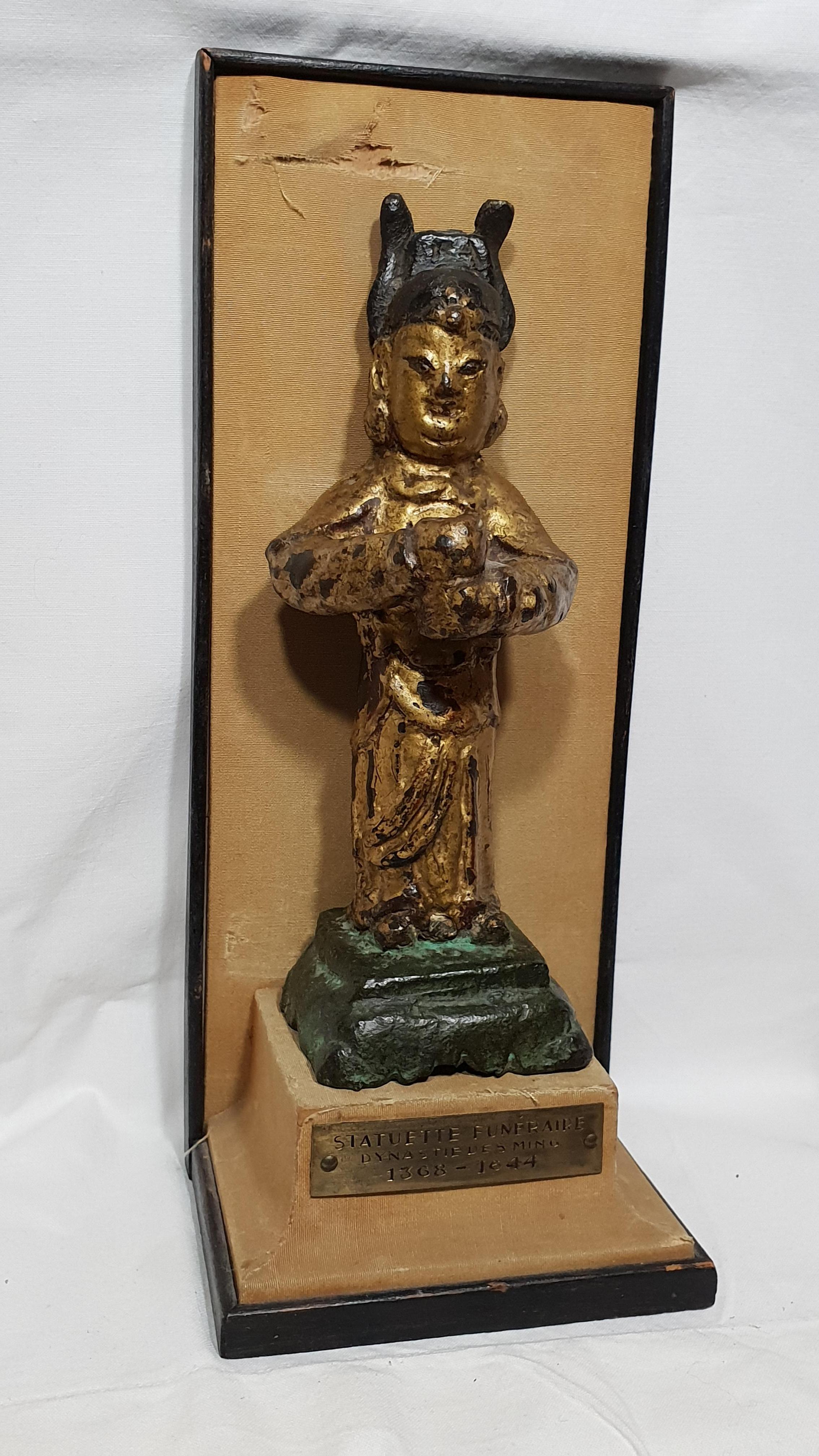 Chinese Lacquered Bronze Sculptor of Dignitary, Ming 1600s For Sale 7