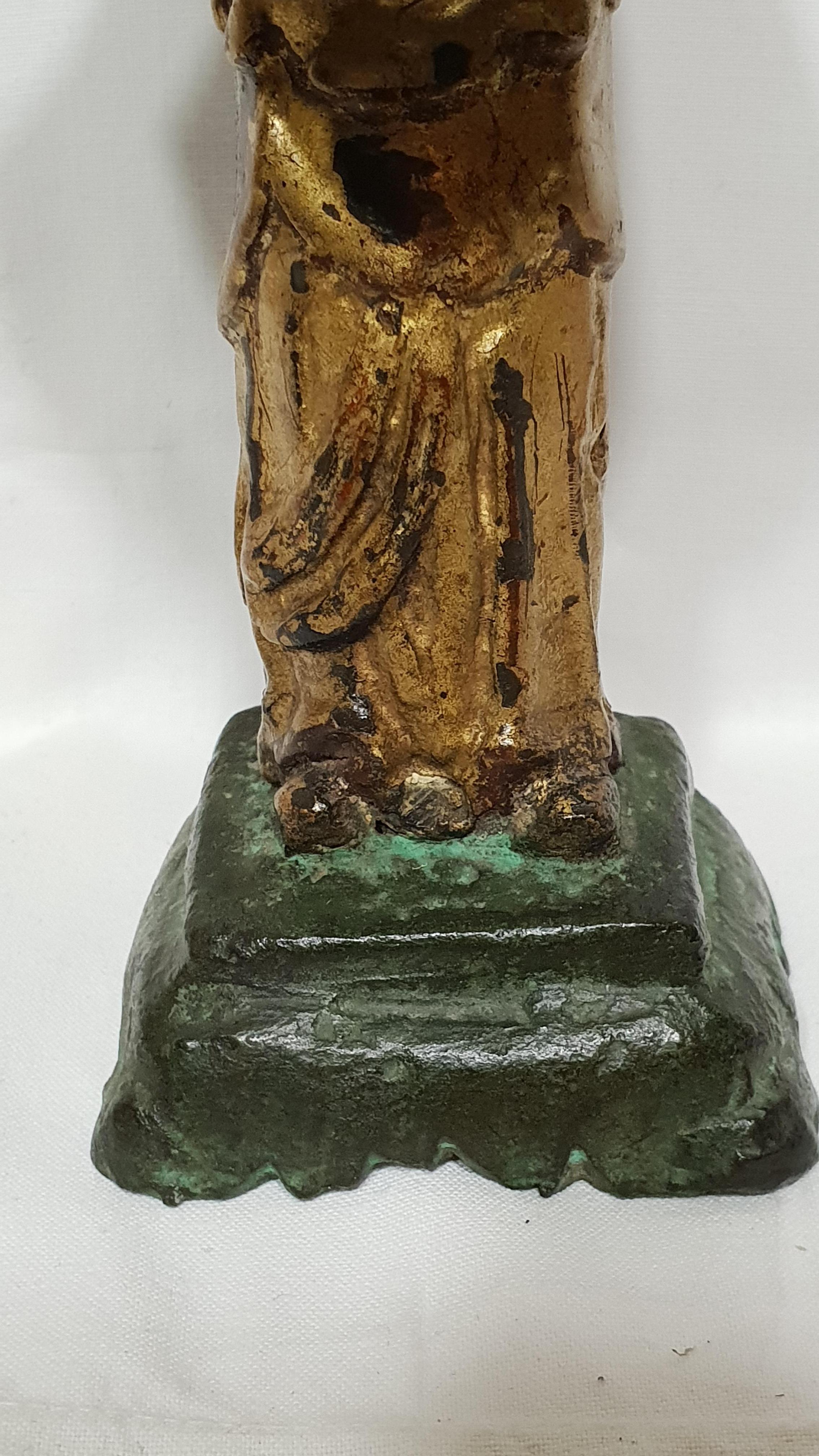 Chinese Lacquered Bronze Sculptor of Dignitary, Ming 1600s For Sale 9