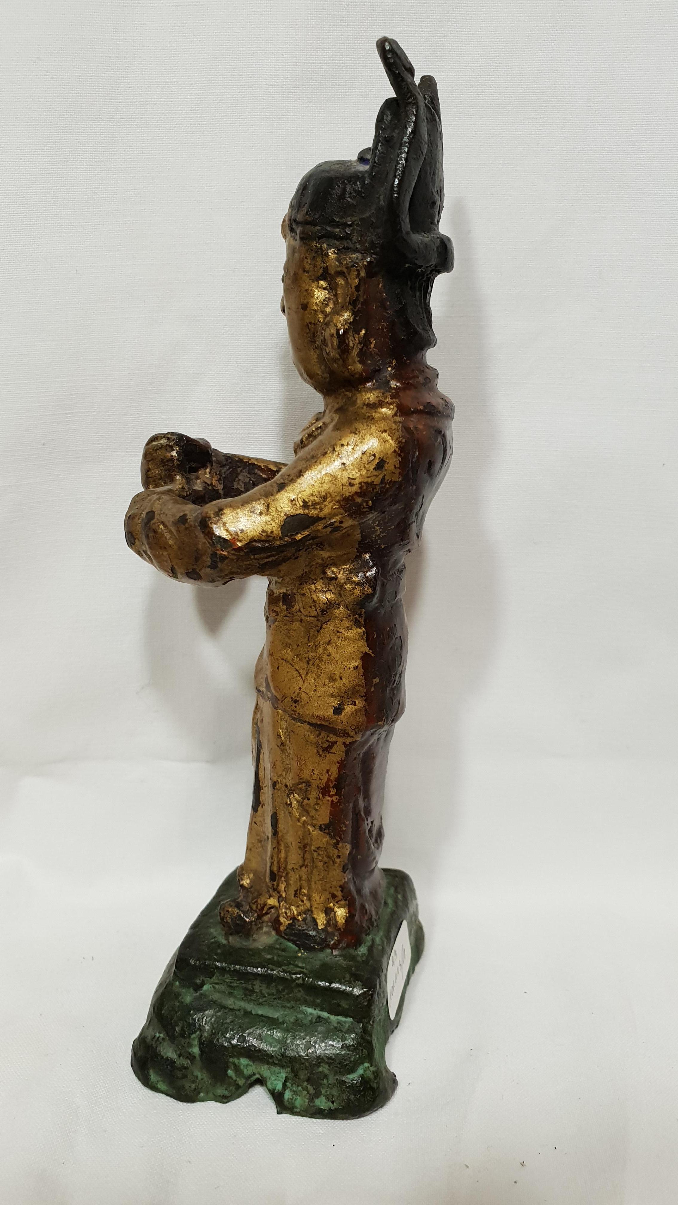 Chinese Lacquered Bronze Sculptor of Dignitary, Ming 1600s In Good Condition For Sale In Niella Tanaro, IT
