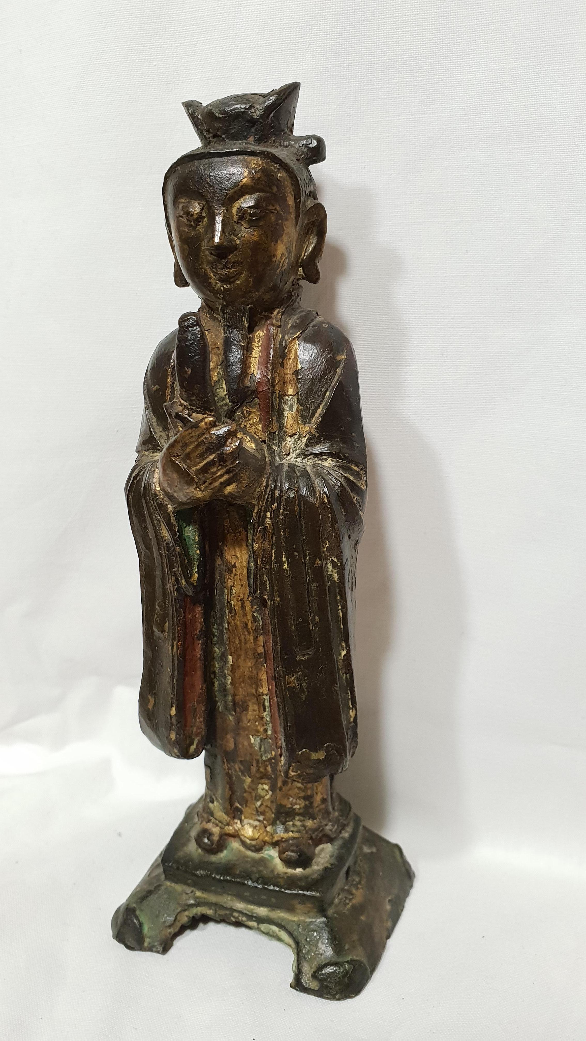 17th Century Chinese Laquered Bronze Sculpture of Dignitary, Ming, 1600s For Sale