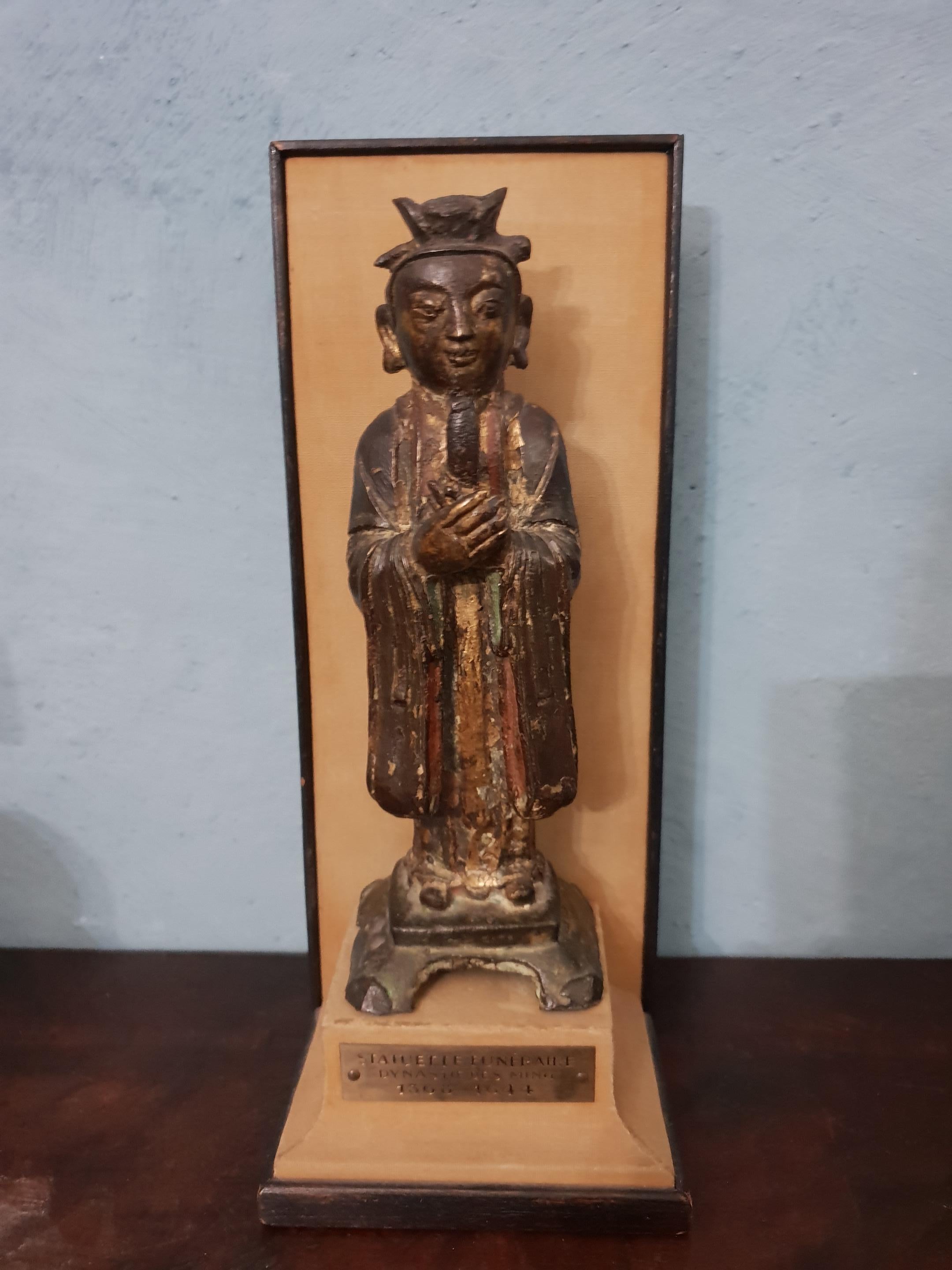 Chinese Laquered Bronze Sculpture of Dignitary, Ming, 1600s For Sale 3