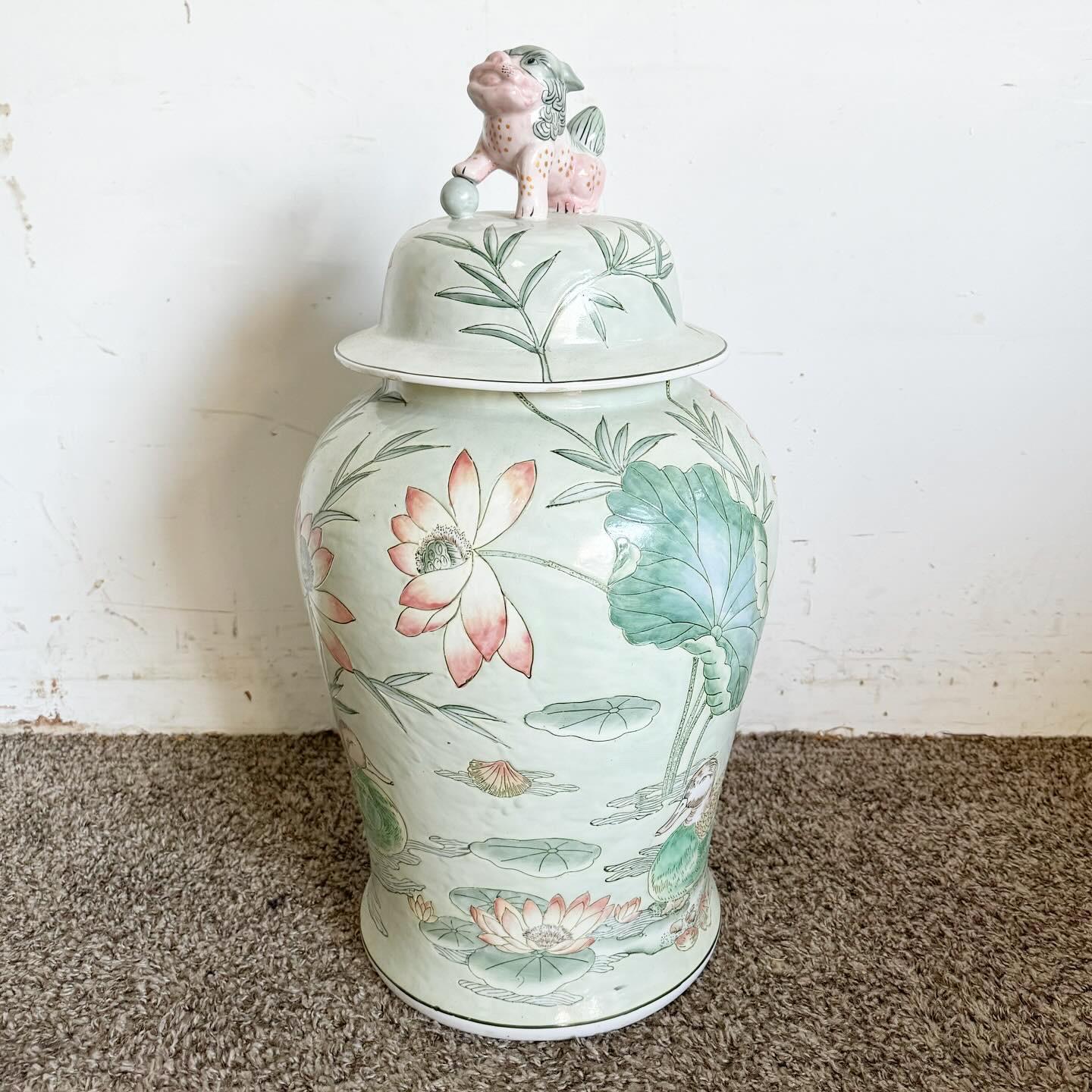 20th Century Chinese Large Ginger Jar/Vase With Foo Dog Lid For Sale