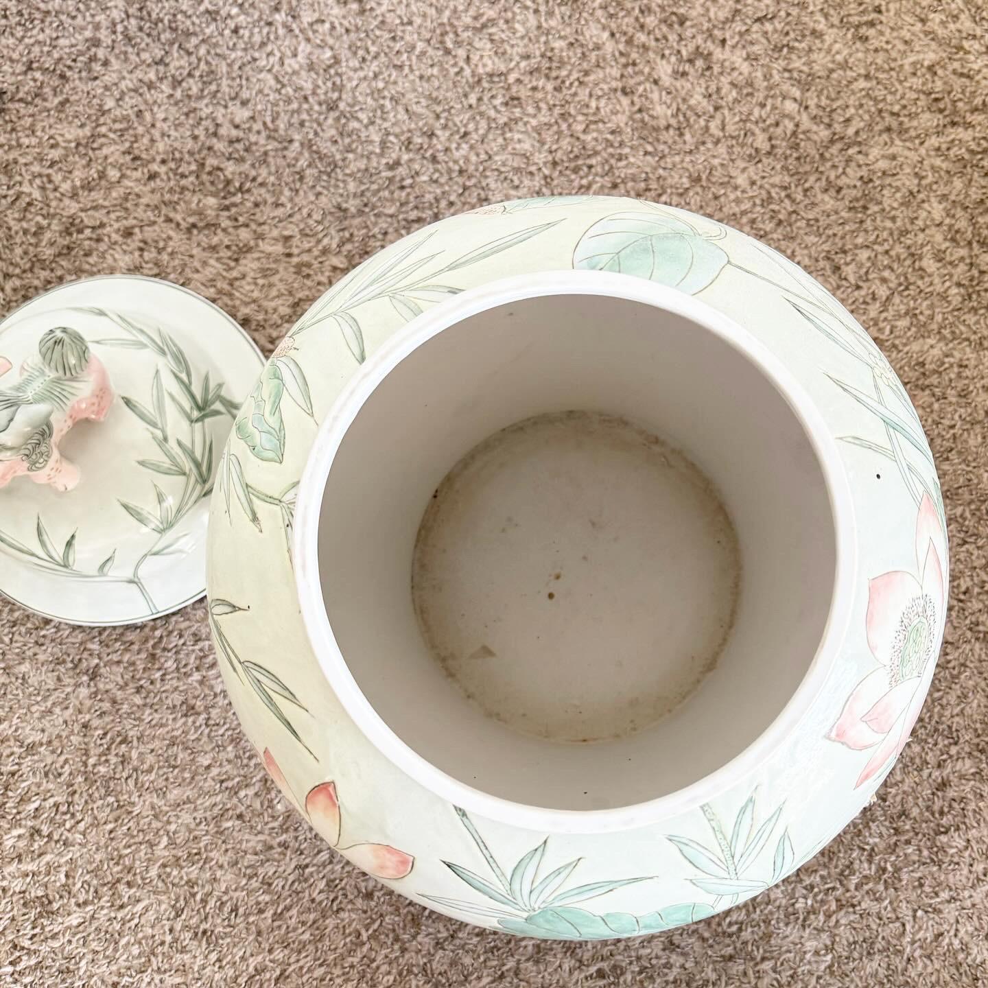 Ceramic Chinese Large Ginger Jar/Vase With Foo Dog Lid For Sale