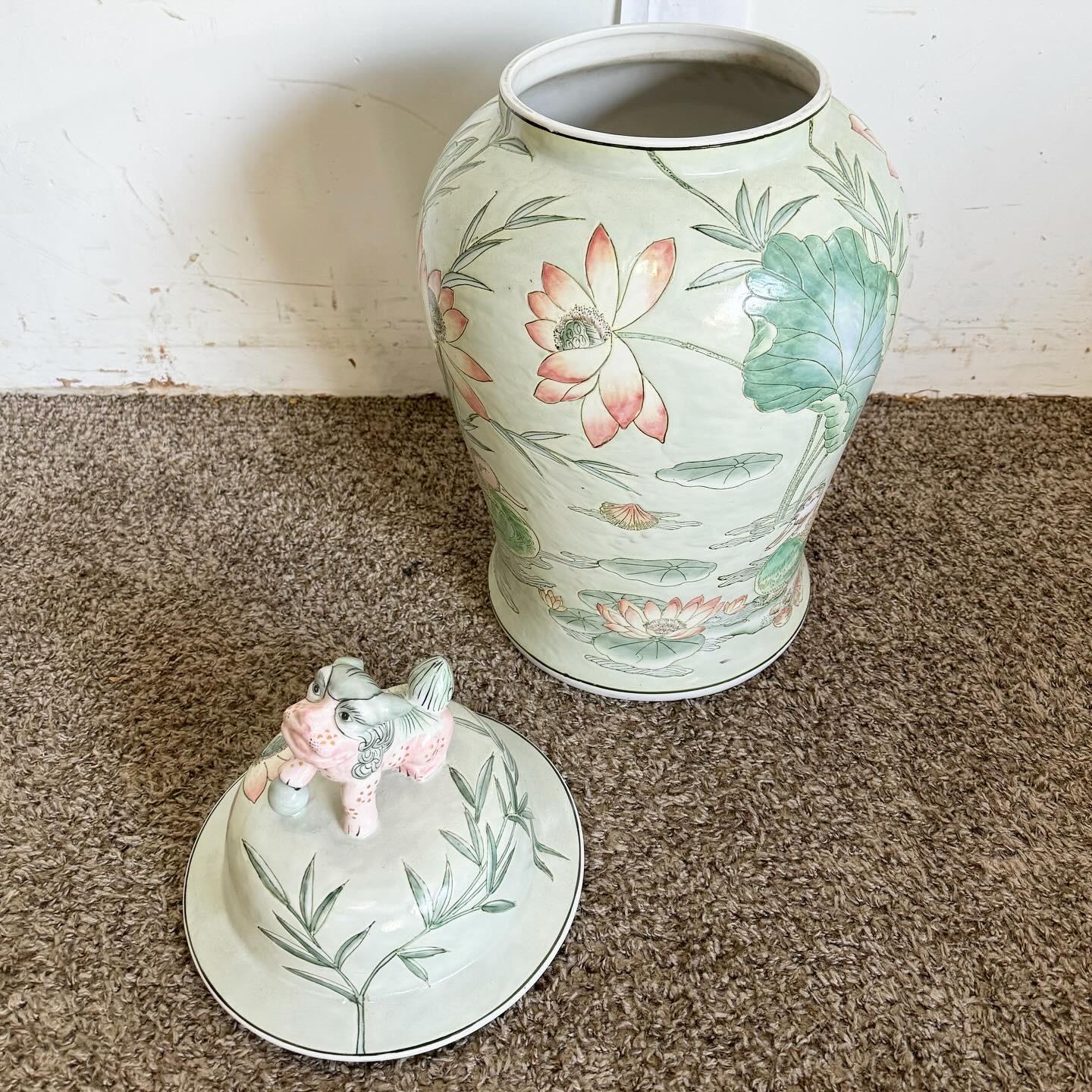 Chinese Large Ginger Jar/Vase With Foo Dog Lid For Sale 2