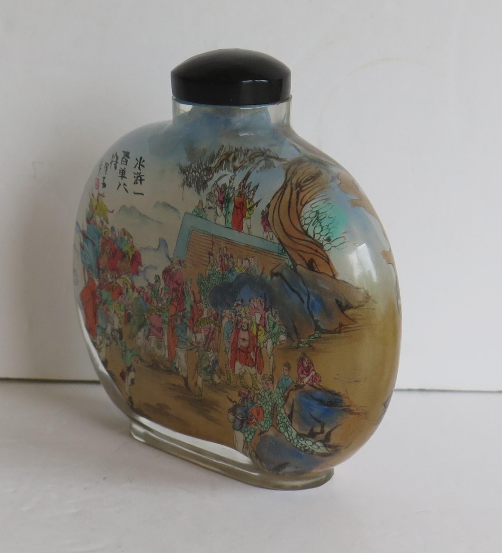 Chinesische große Schnupftabakflasche aus Glas, innen bemalt, Löffel oben mit Schachtel, Mitte des 20. Jahrhunderts im Angebot 4