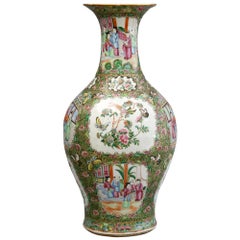 Chinese Large Qing Rose Medallion Painted Porcelain Vase