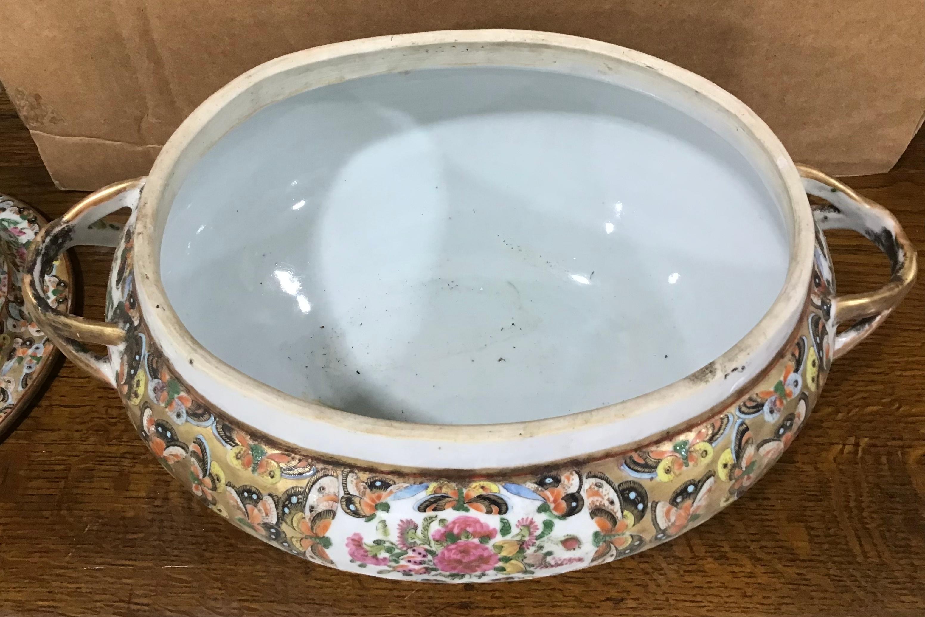 19th Century Chinese Large Rose Medallion Tureen