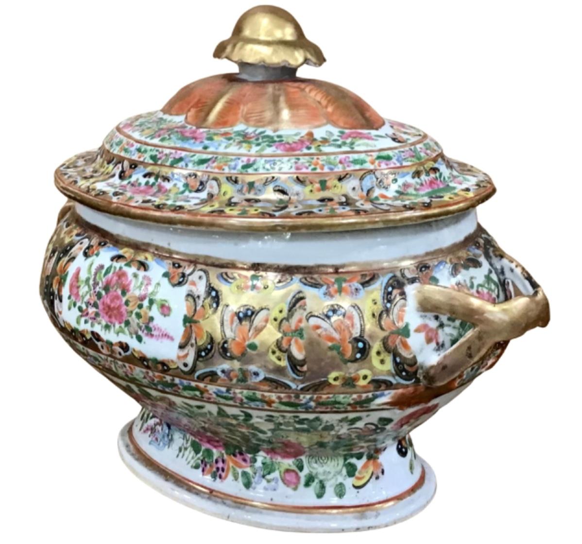Chinese Large Rose Medallion Tureen 1